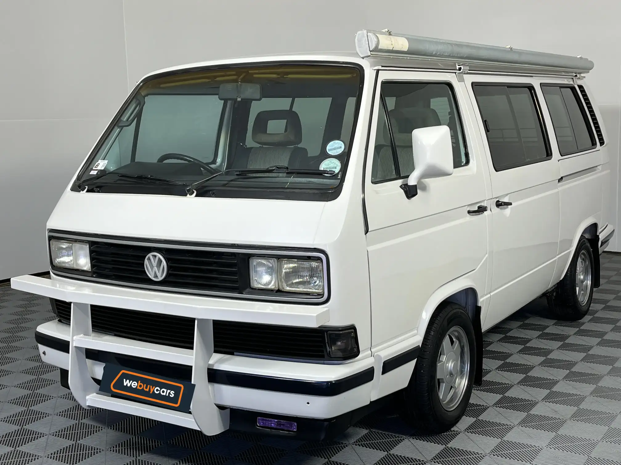 Volkswagen Kombi AND Microbus