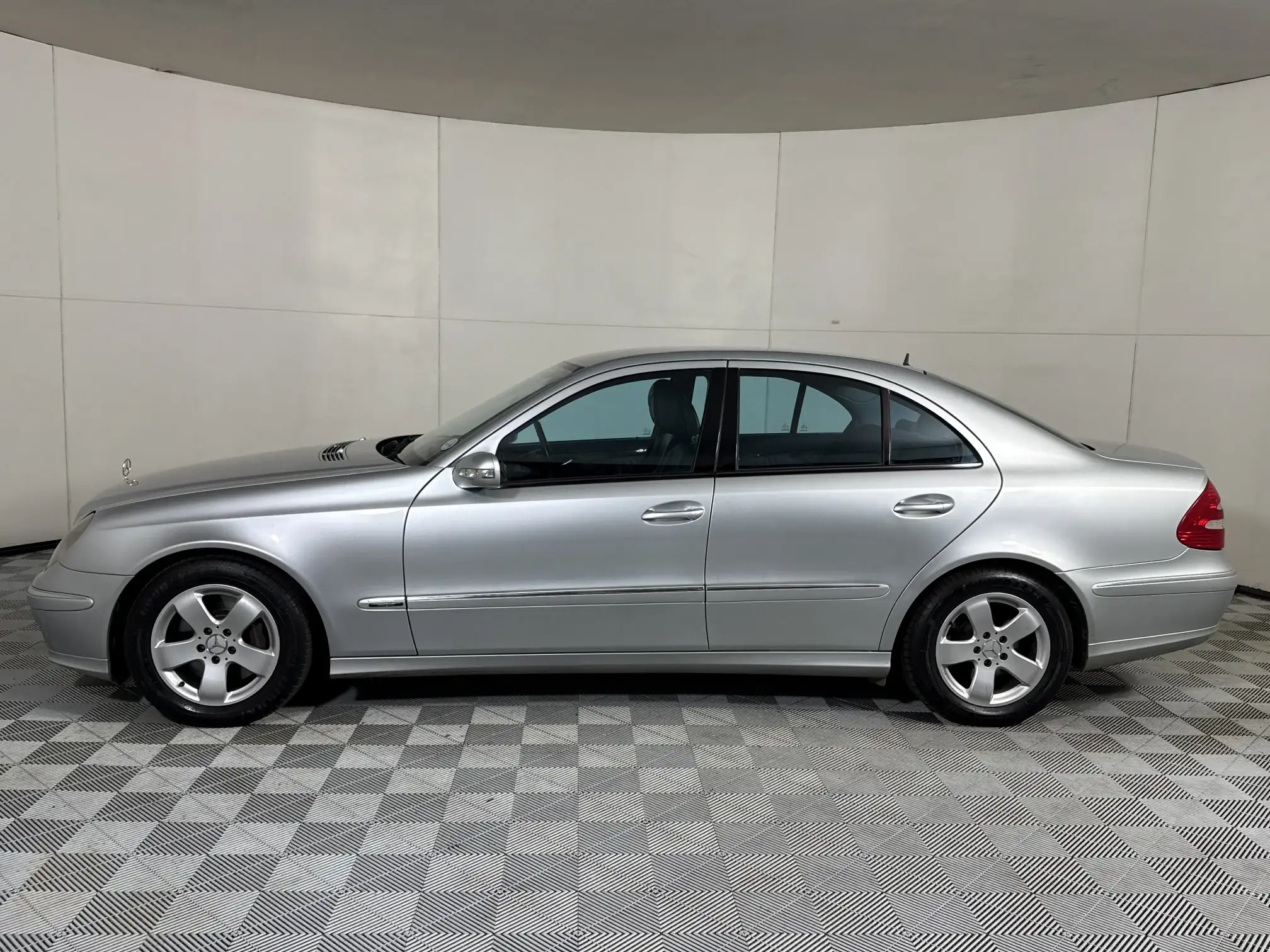 Mercedes-Benz E Class Sedan