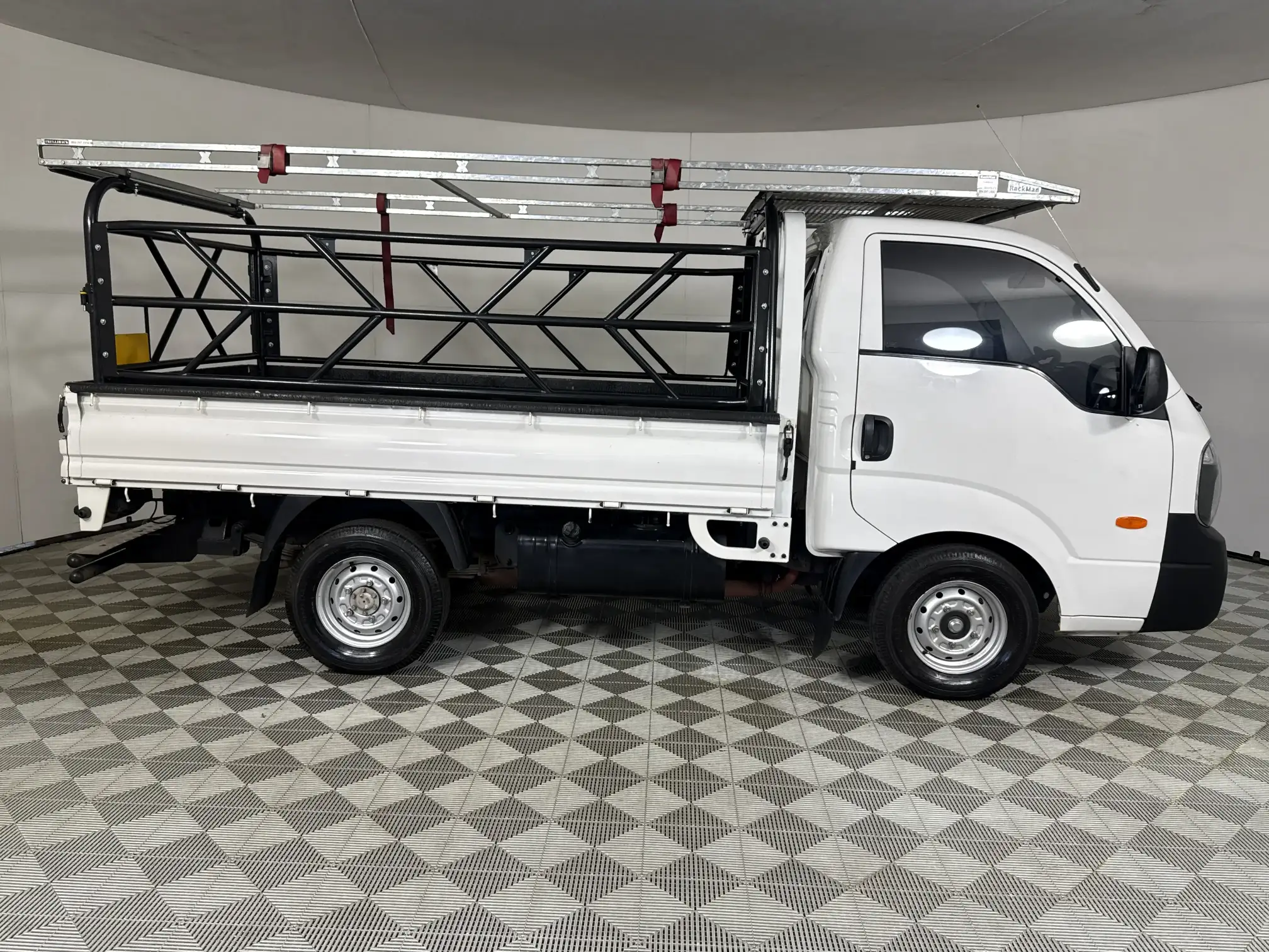 KIA K 2700