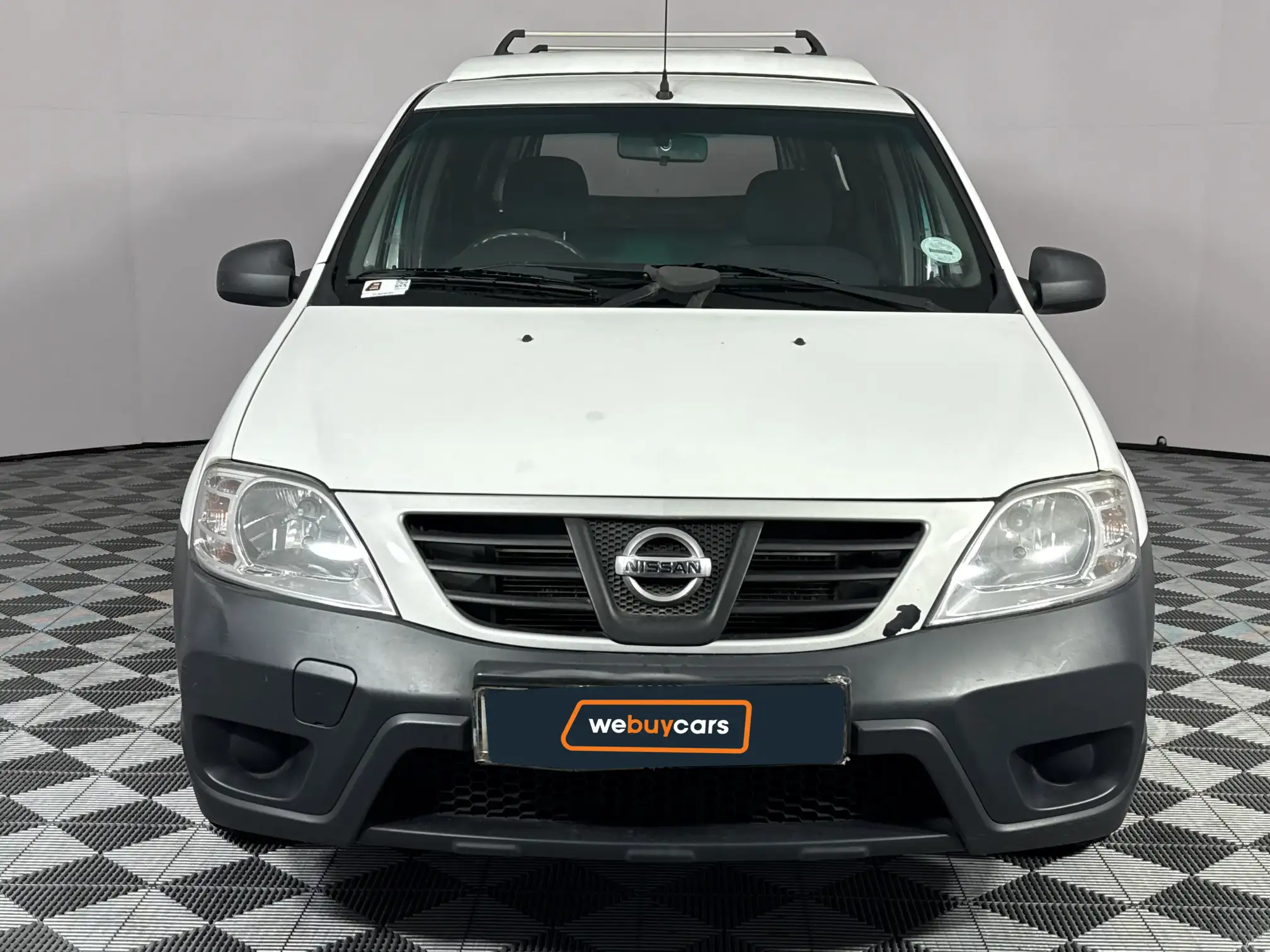 Nissan NP200