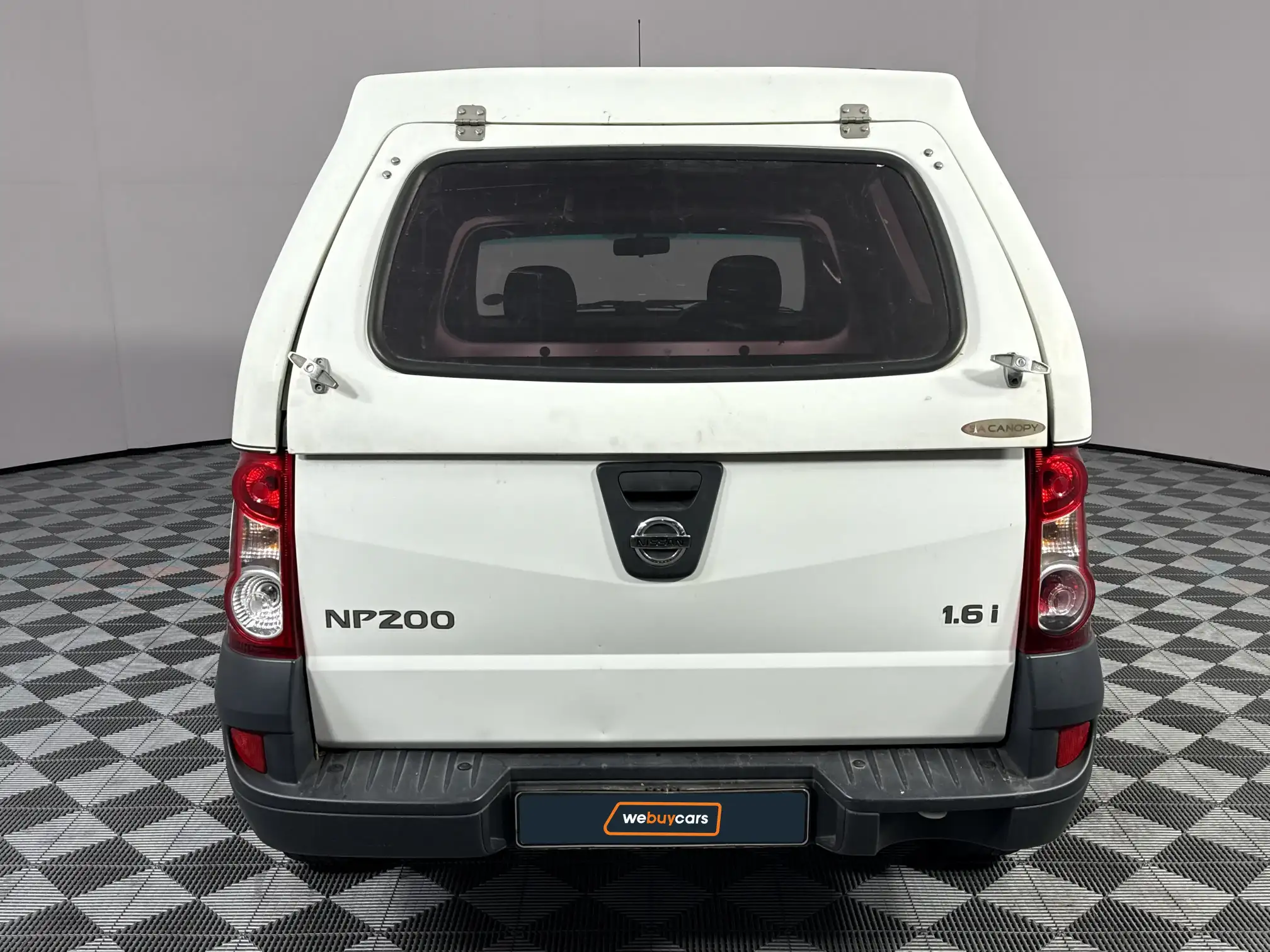 Nissan NP200