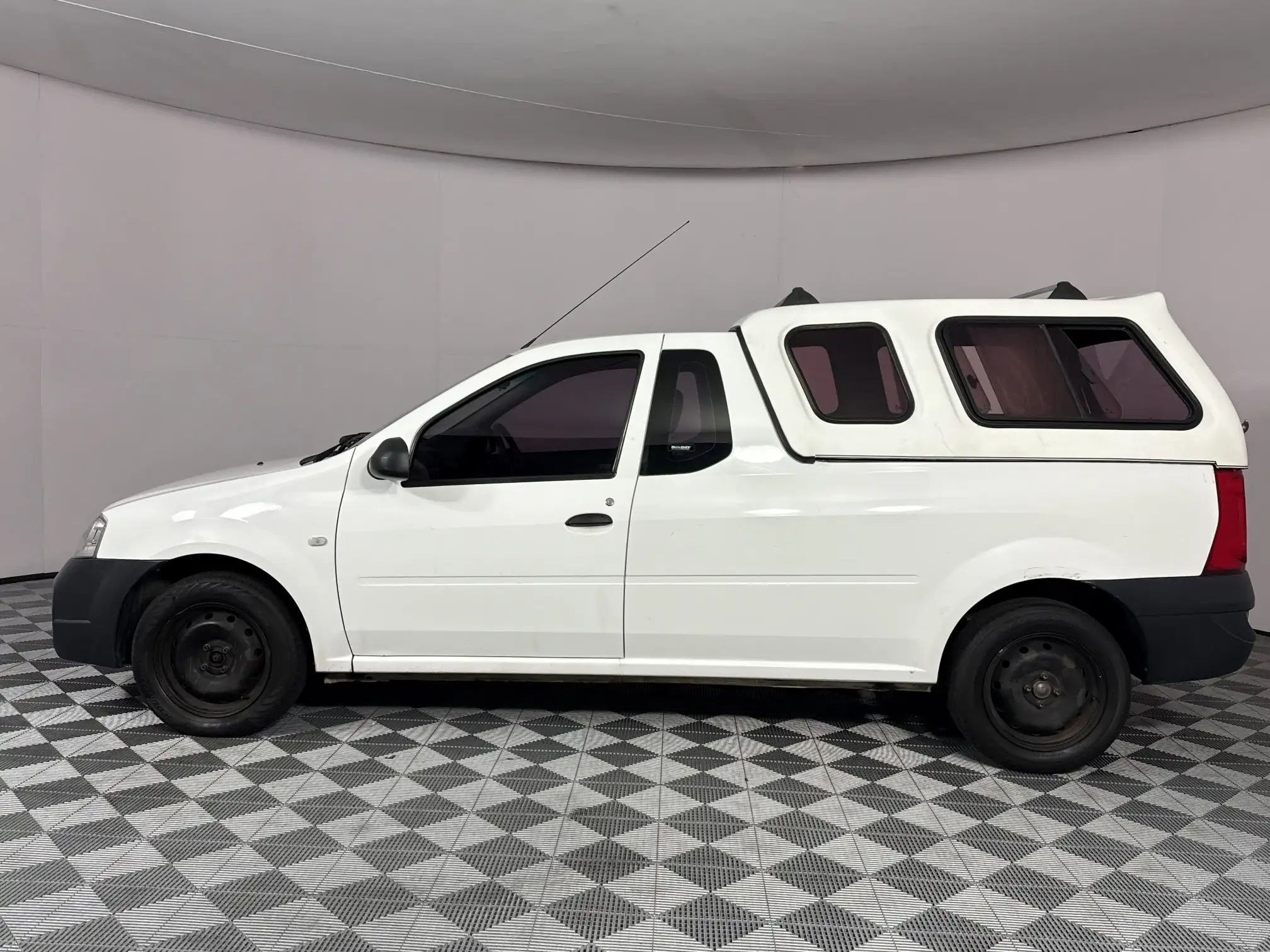 Nissan NP200