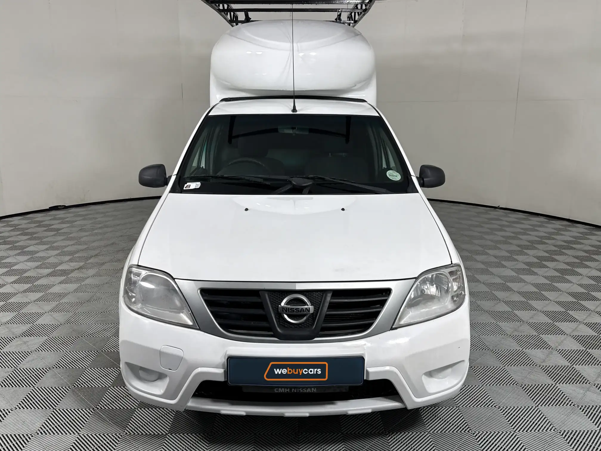 Nissan NP200