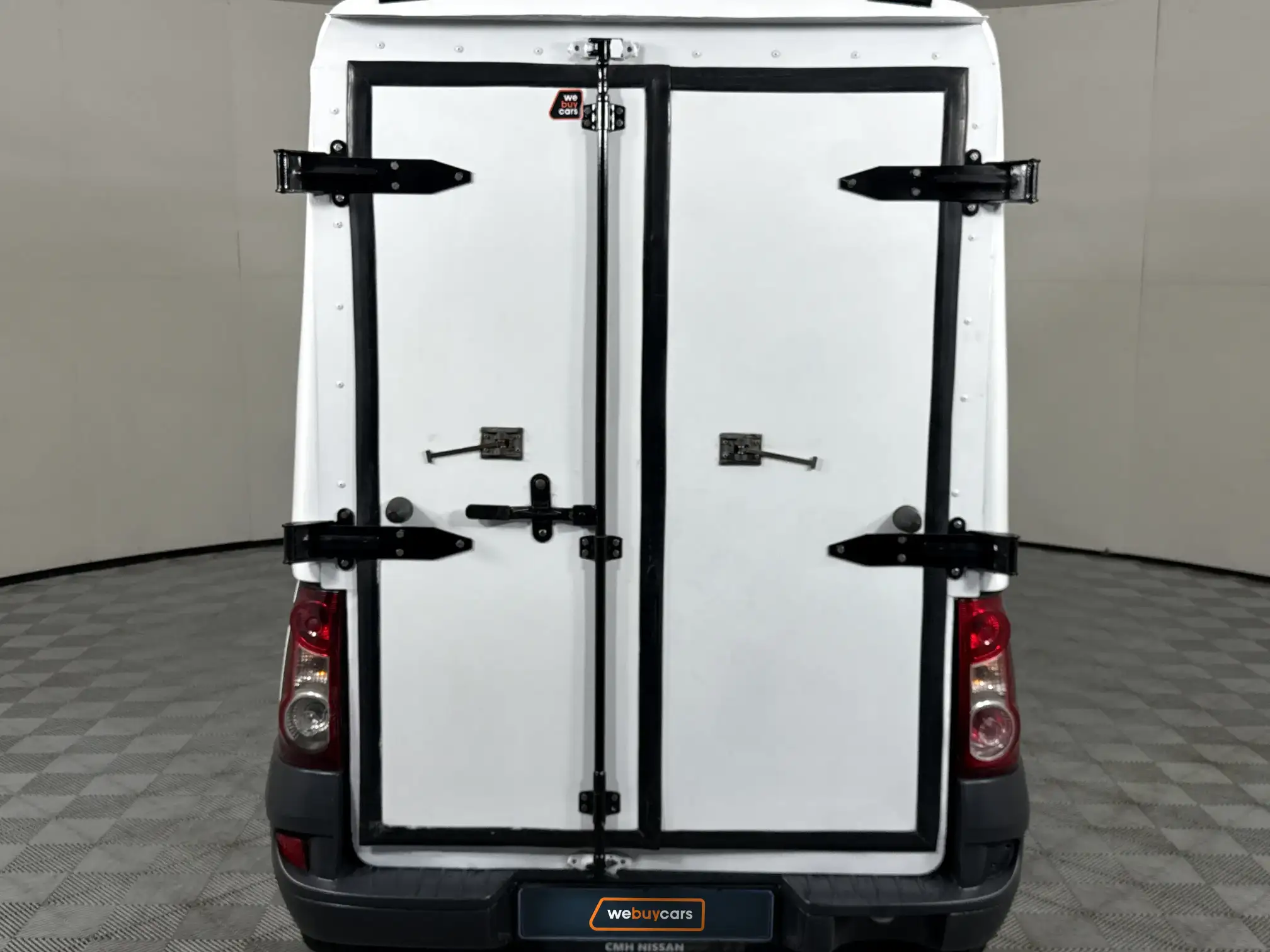 Nissan NP200