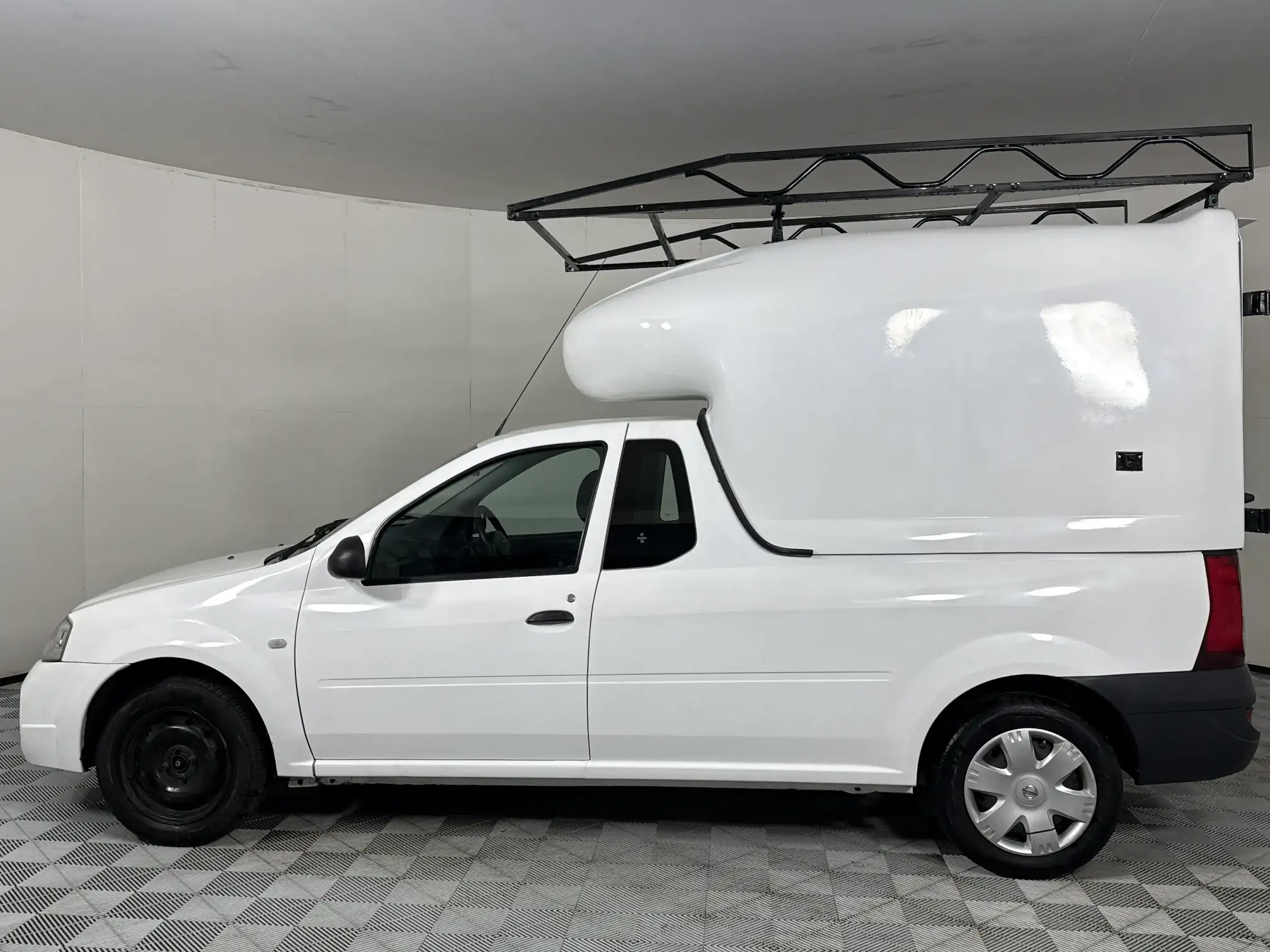 Nissan NP200