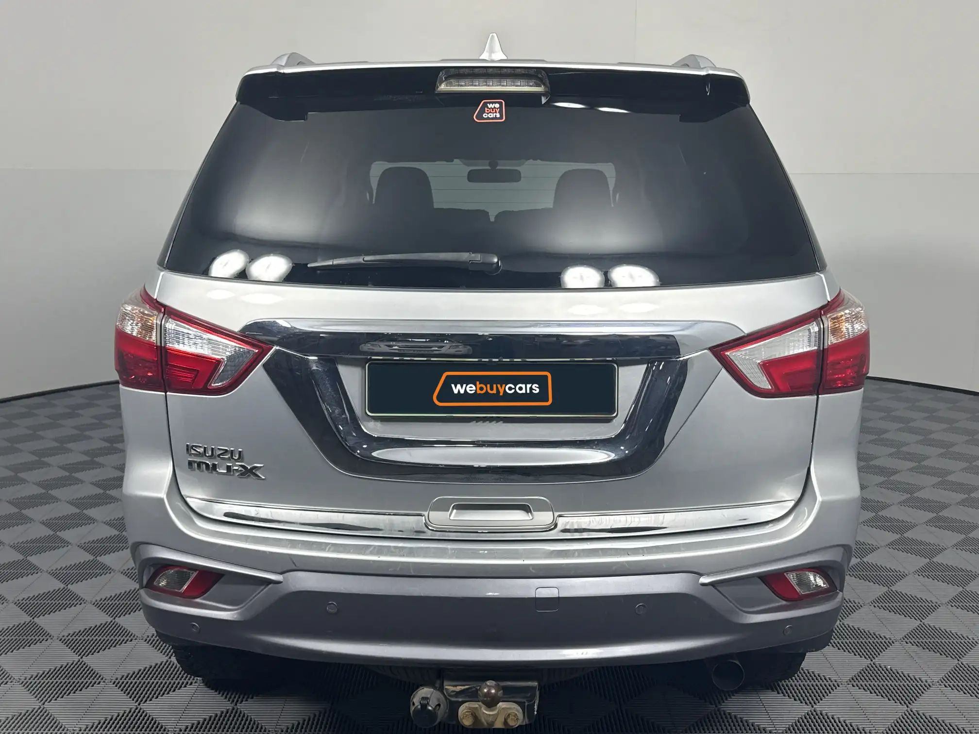 Isuzu MU-X