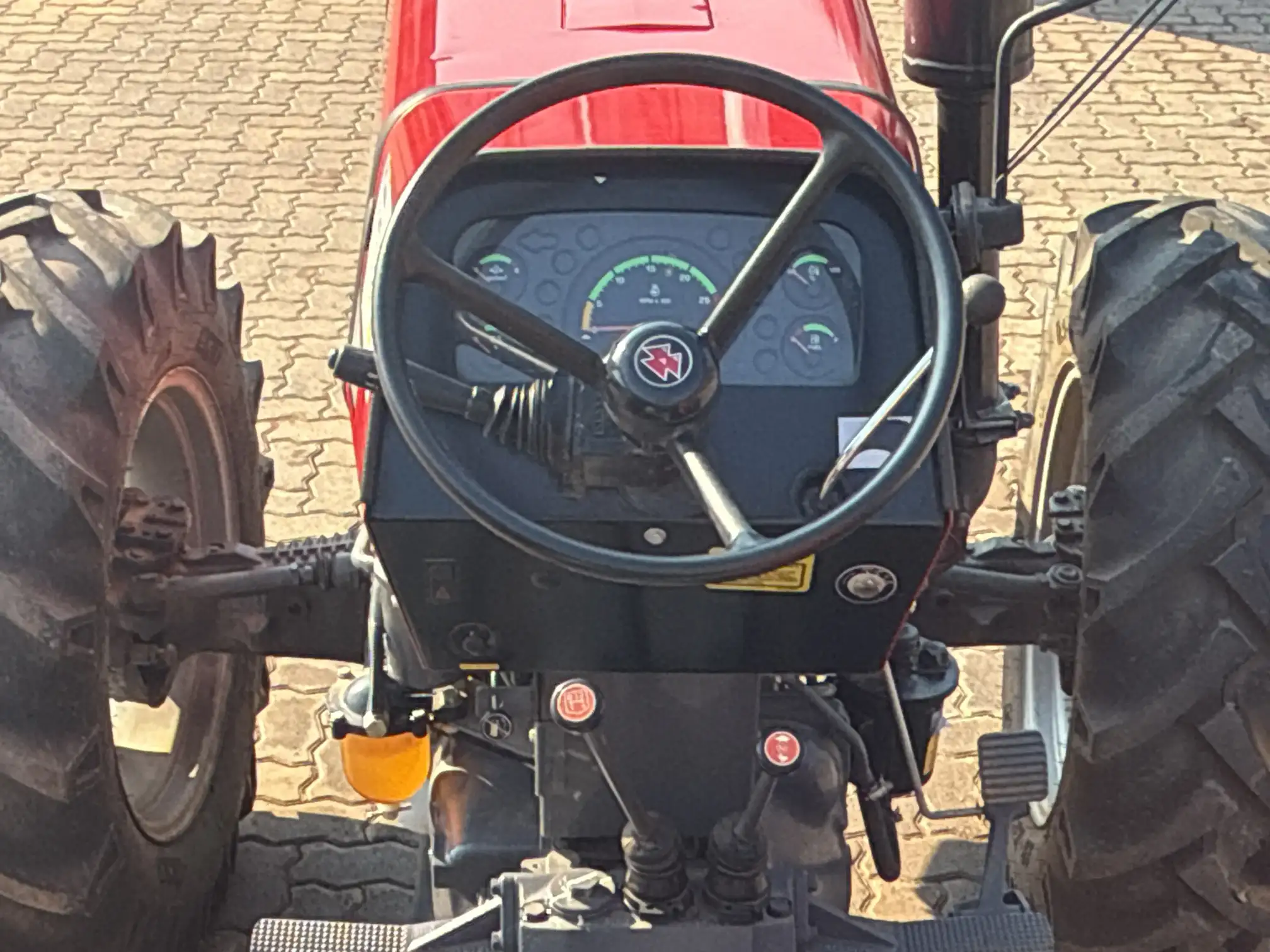 Massey Ferguson MF 220 - 298
