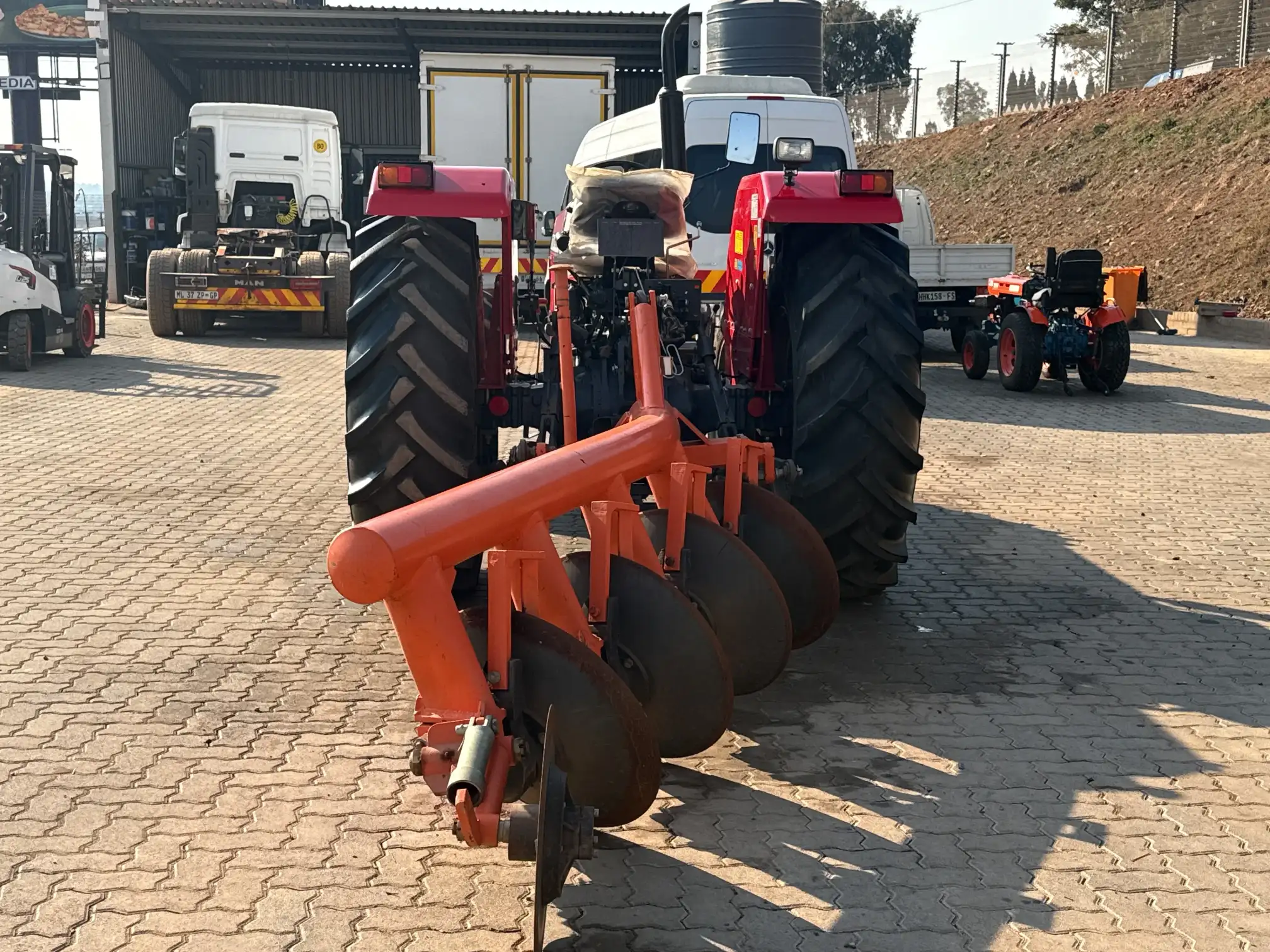 Massey Ferguson MF 220 - 298