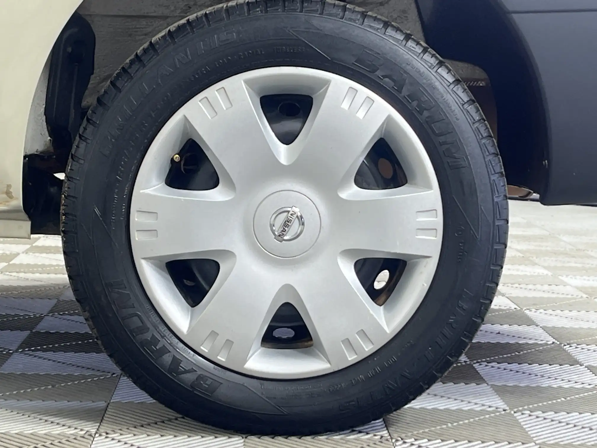 Nissan NP200