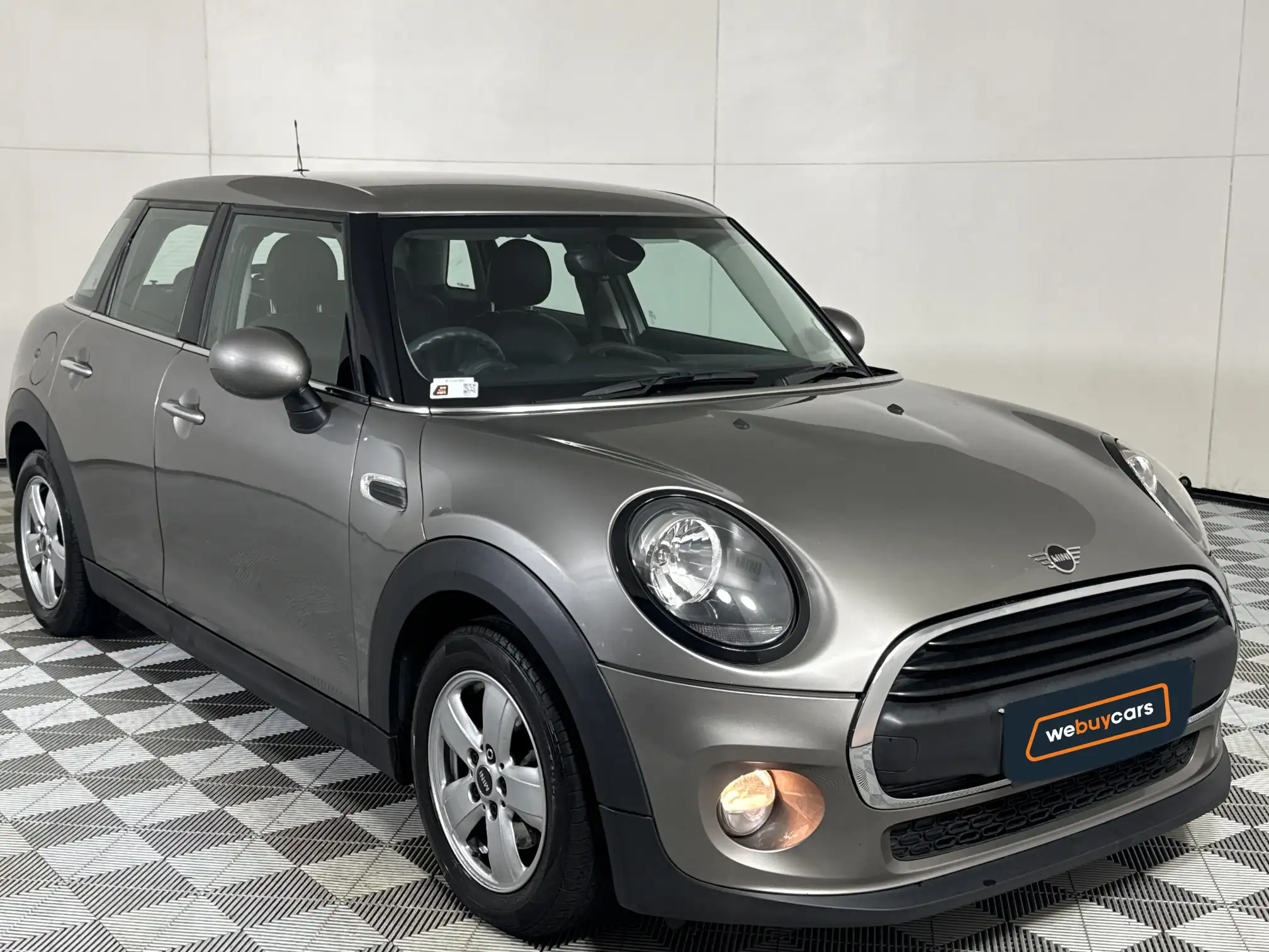 Mini Cooper 5DR