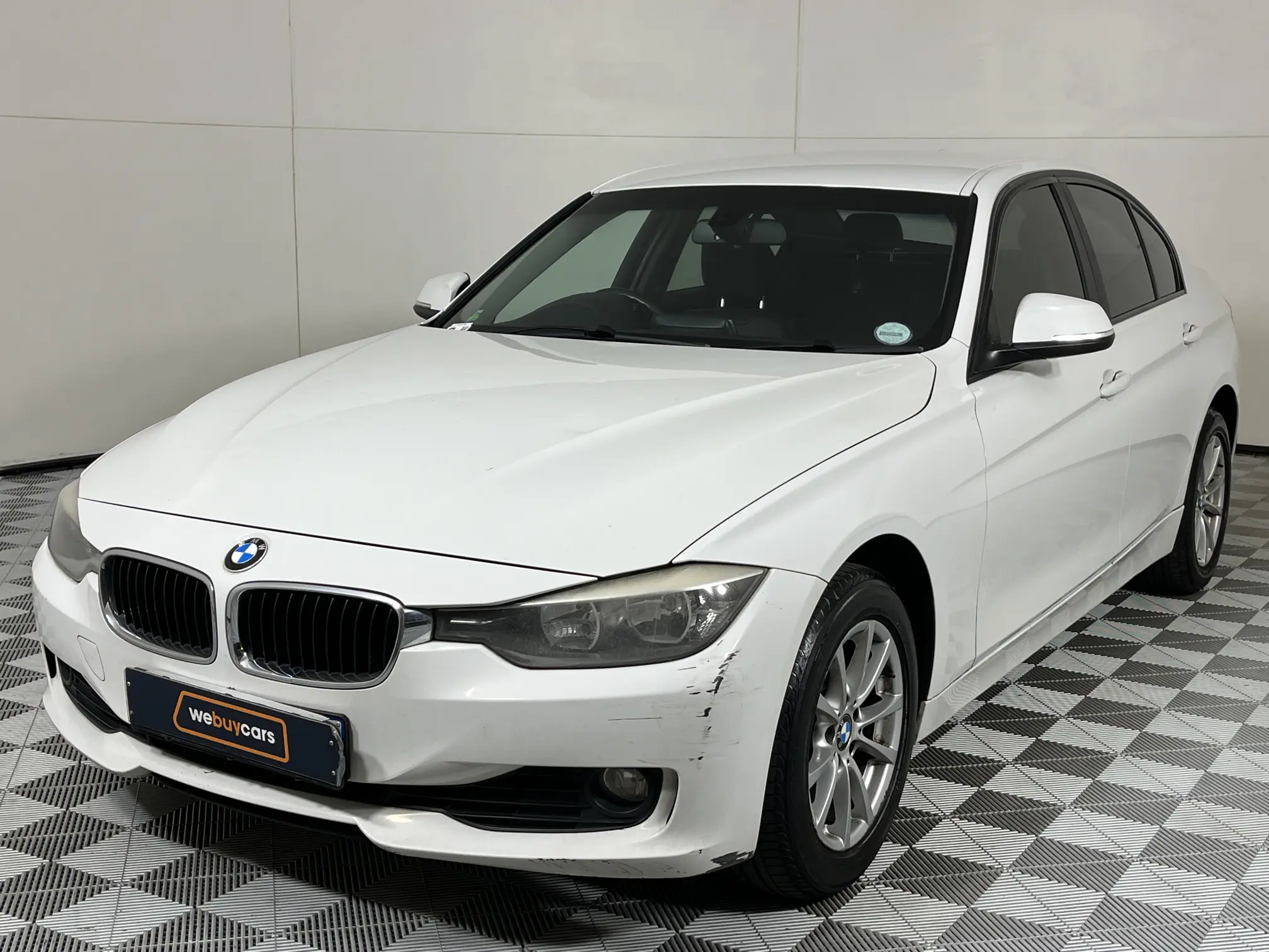 2013 BMW 3 Series 320i (F30)