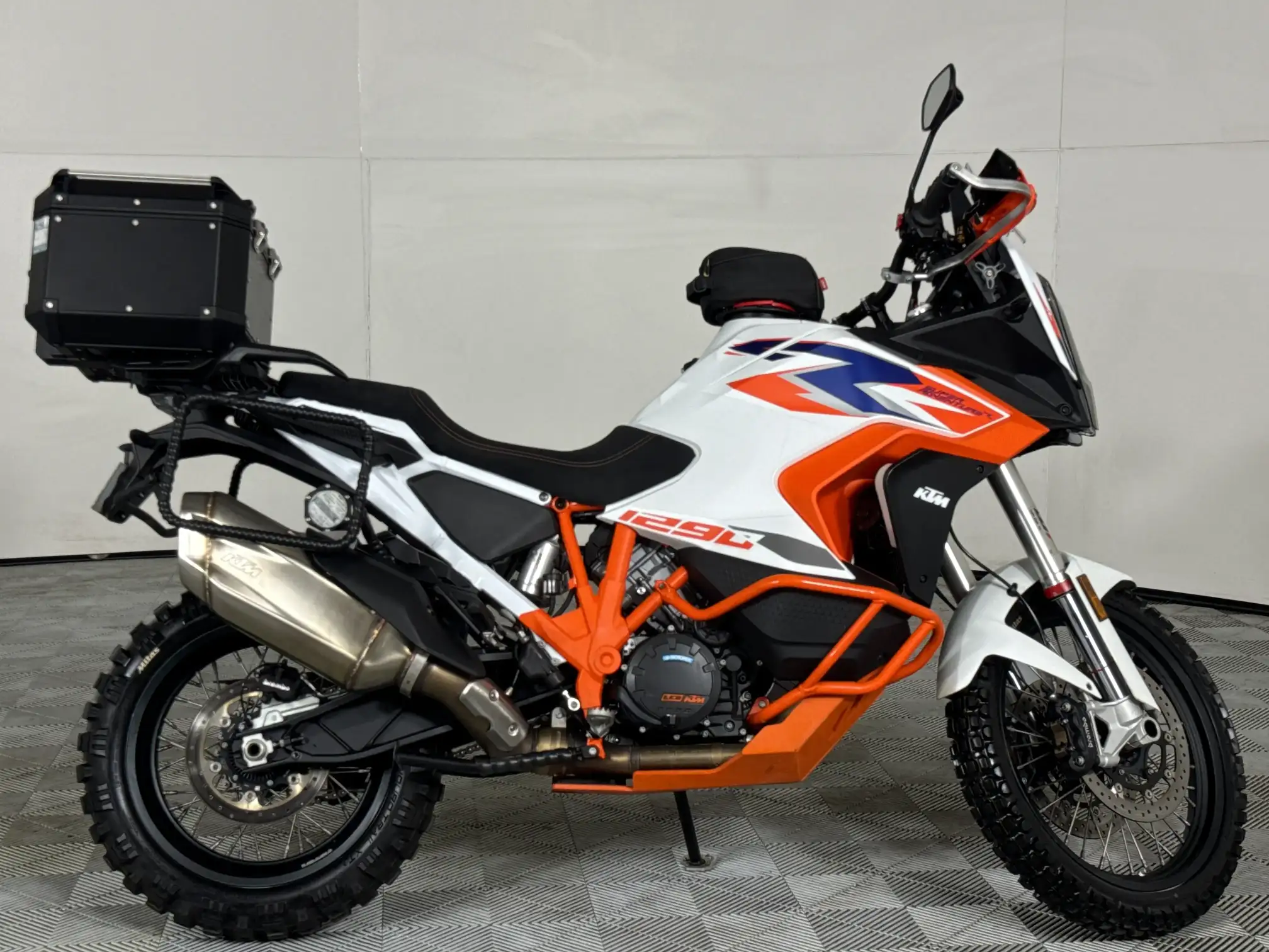 2025 KTM 1290 Super Adventure