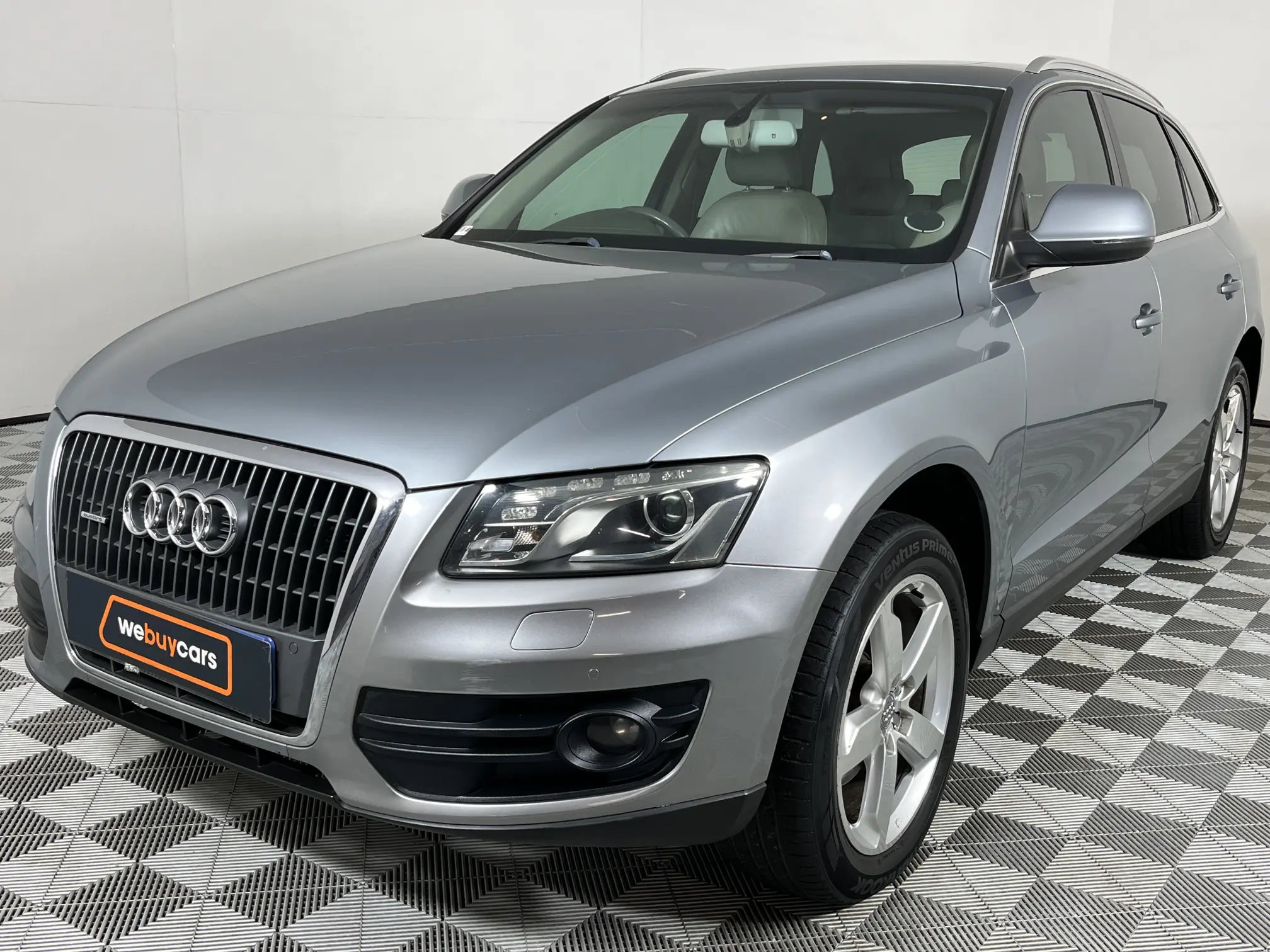 2009 Audi Q5 2.0 T FSI Quattro S Tronic