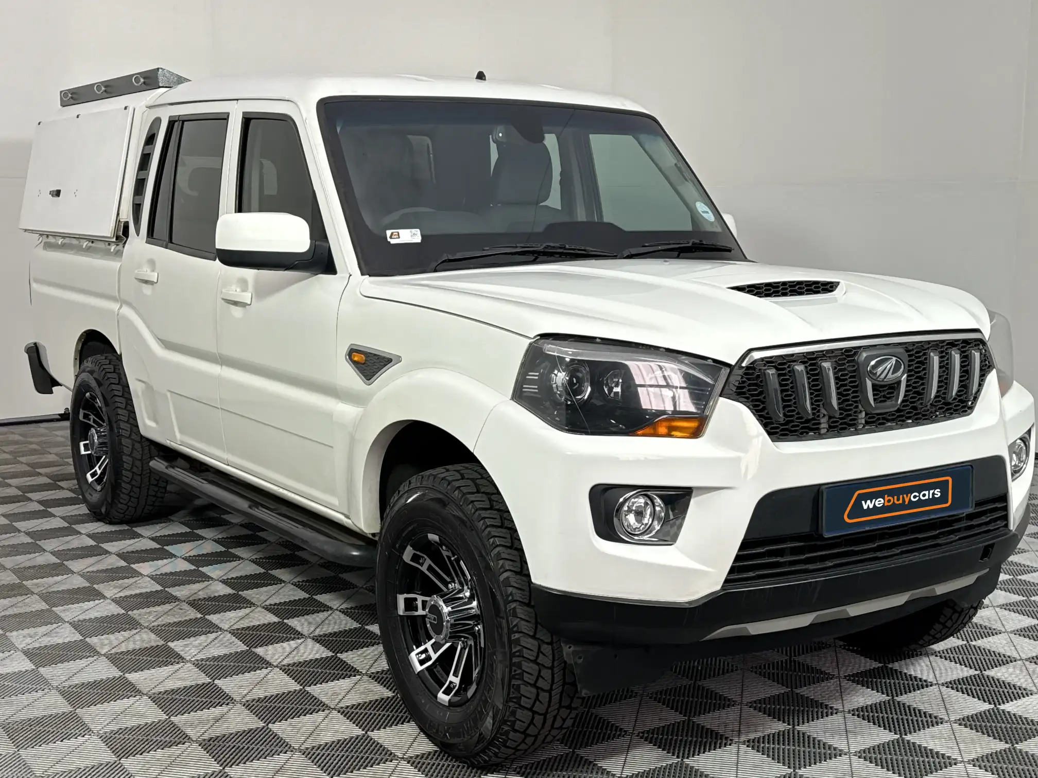 Mahindra PIK UP