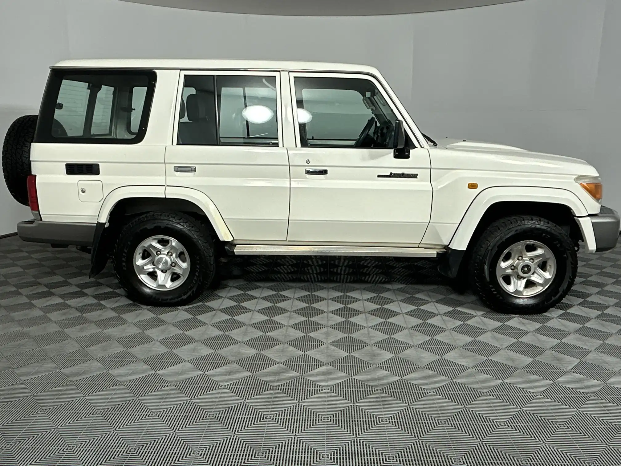 Toyota Land Cruiser 70 Series