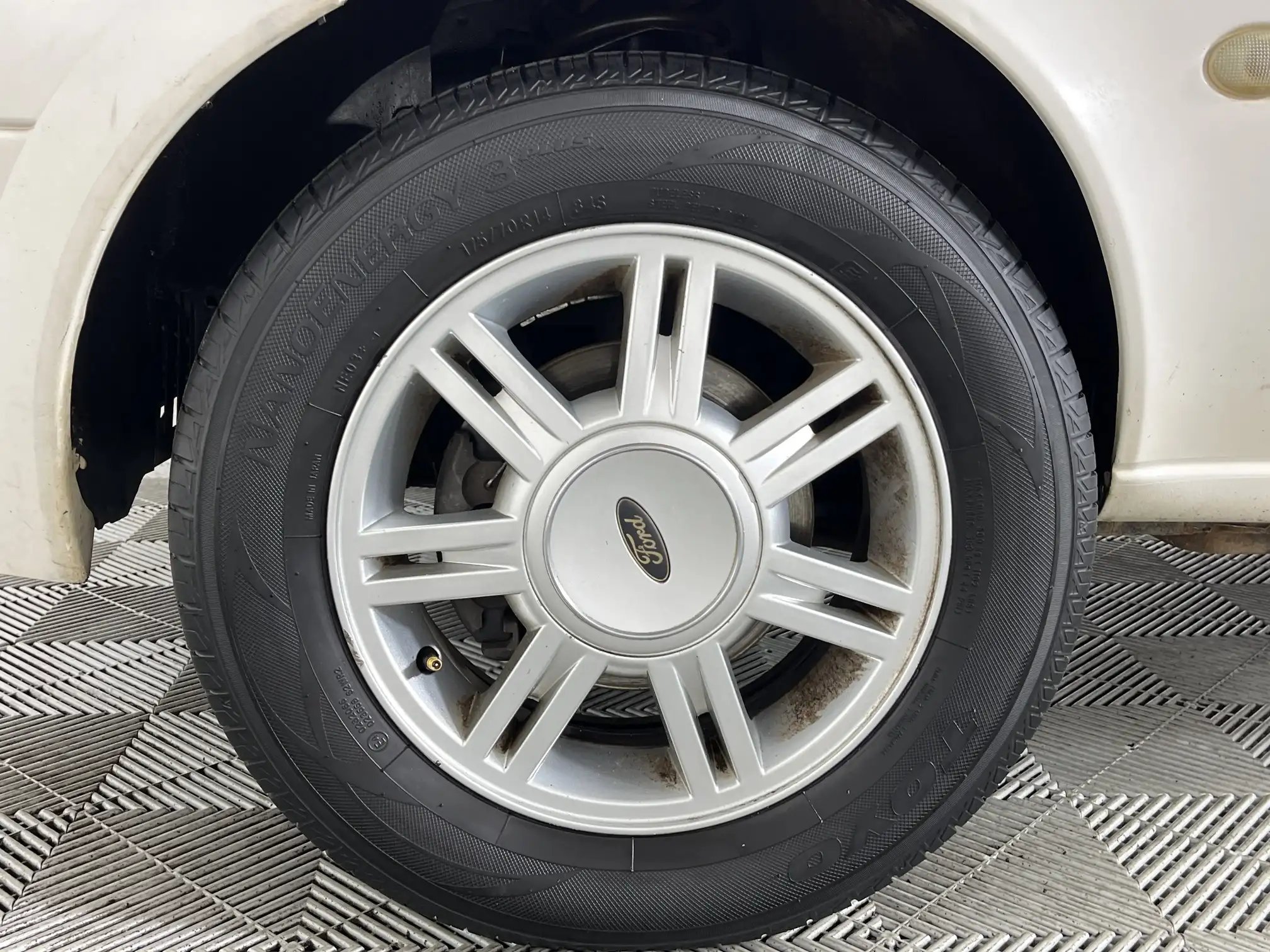 Ford Ikon
