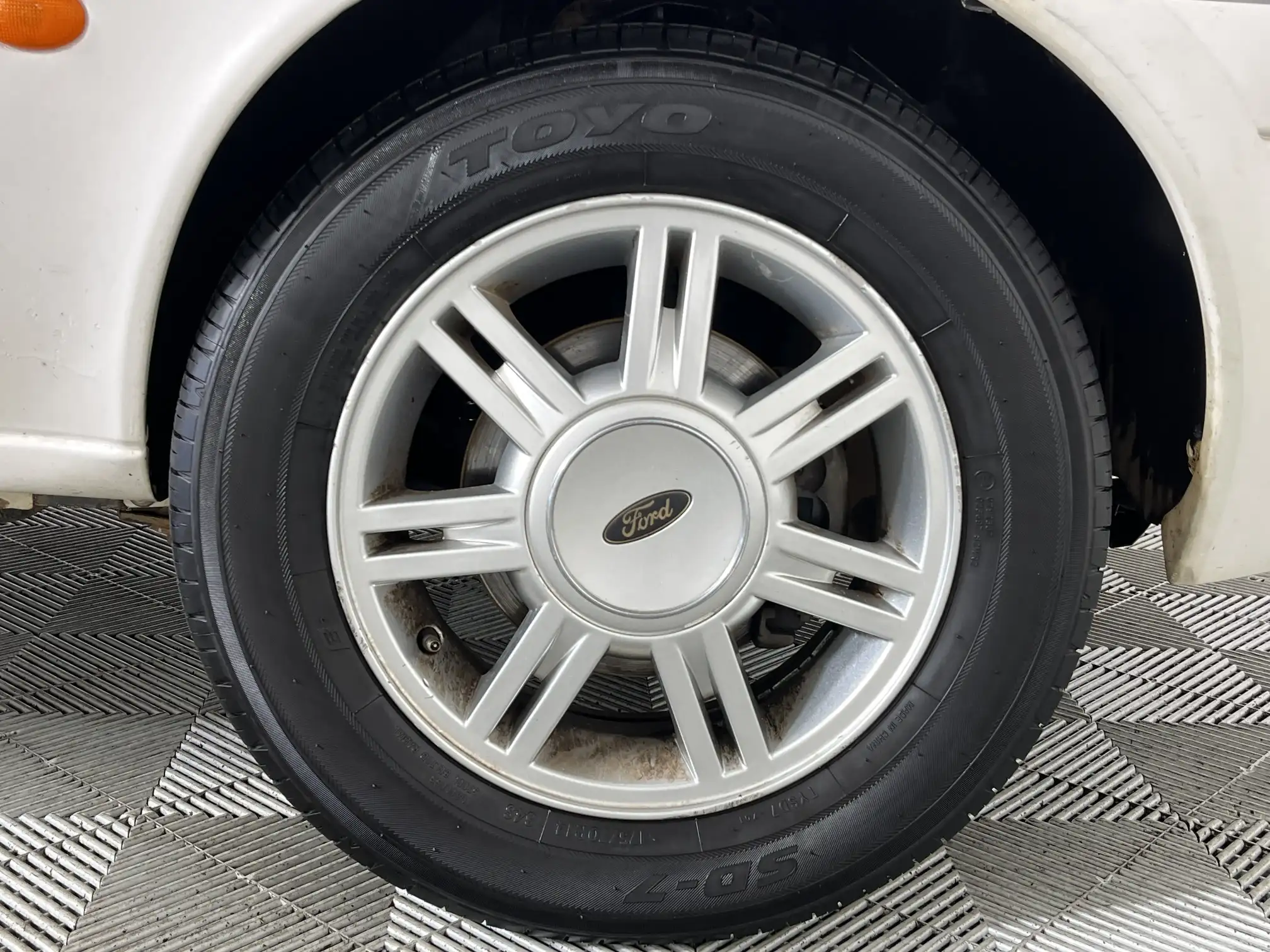 Ford Ikon