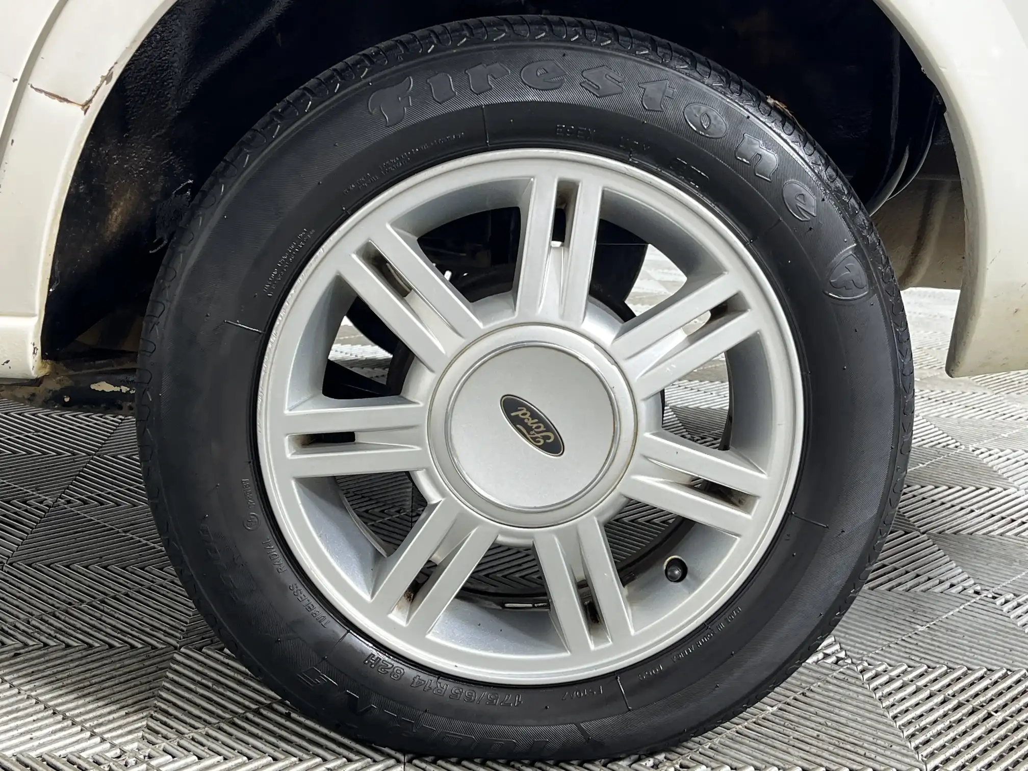Ford Ikon