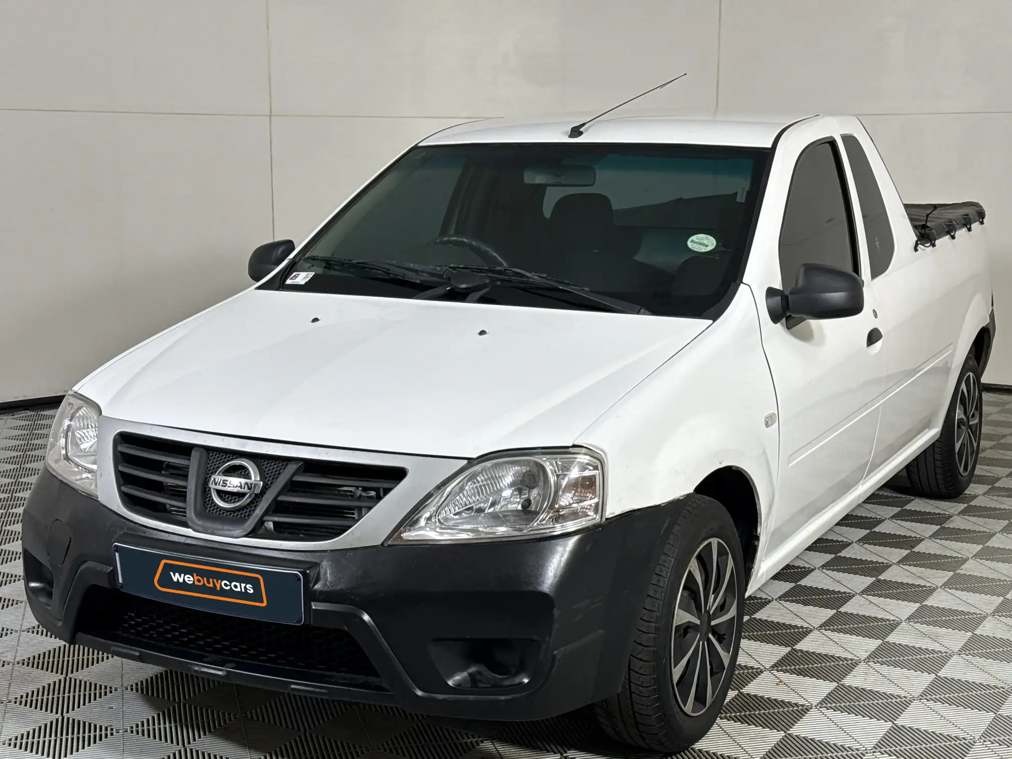 2022 Nissan NP200