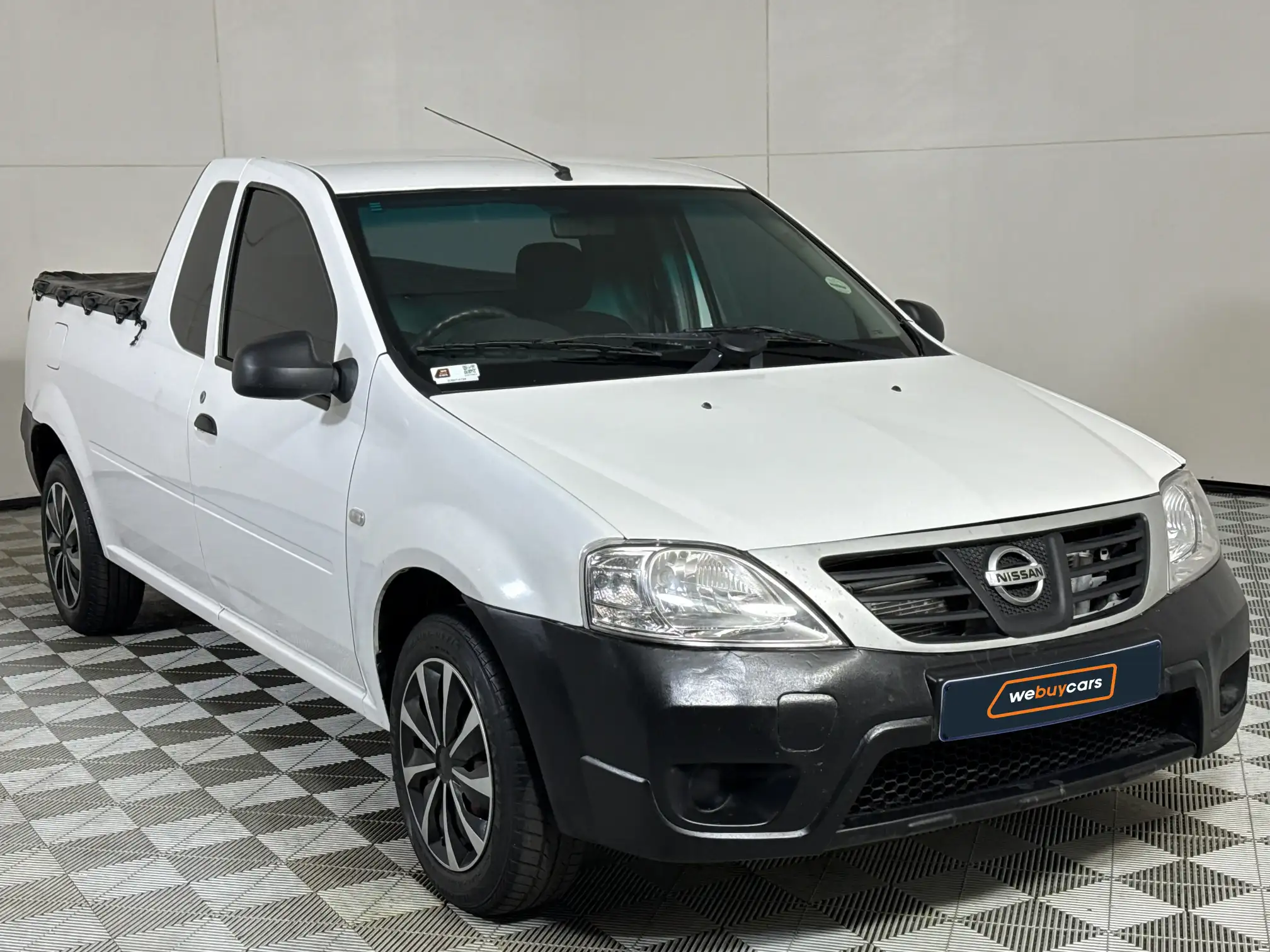 Nissan NP200