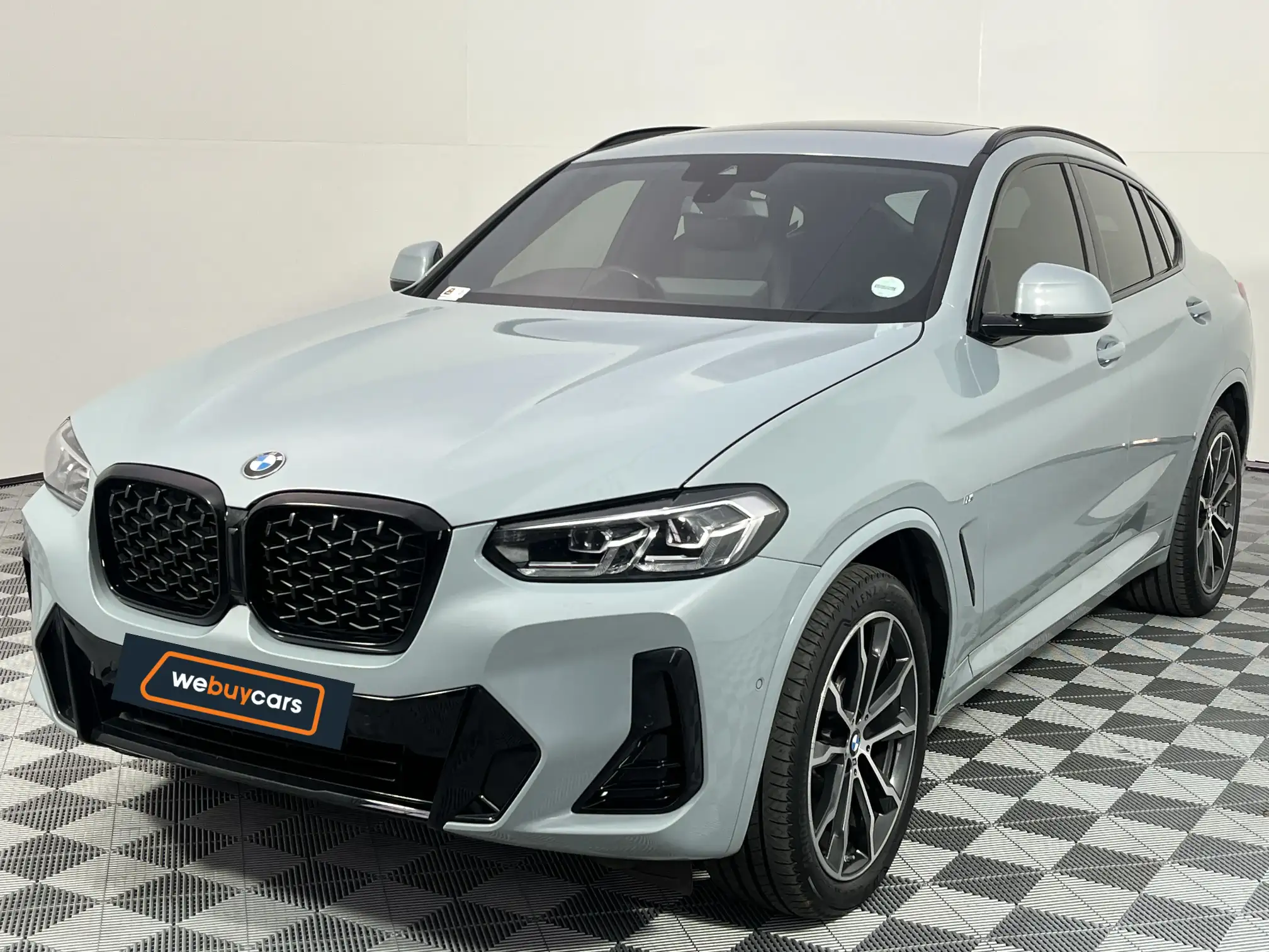 2023 BMW X4