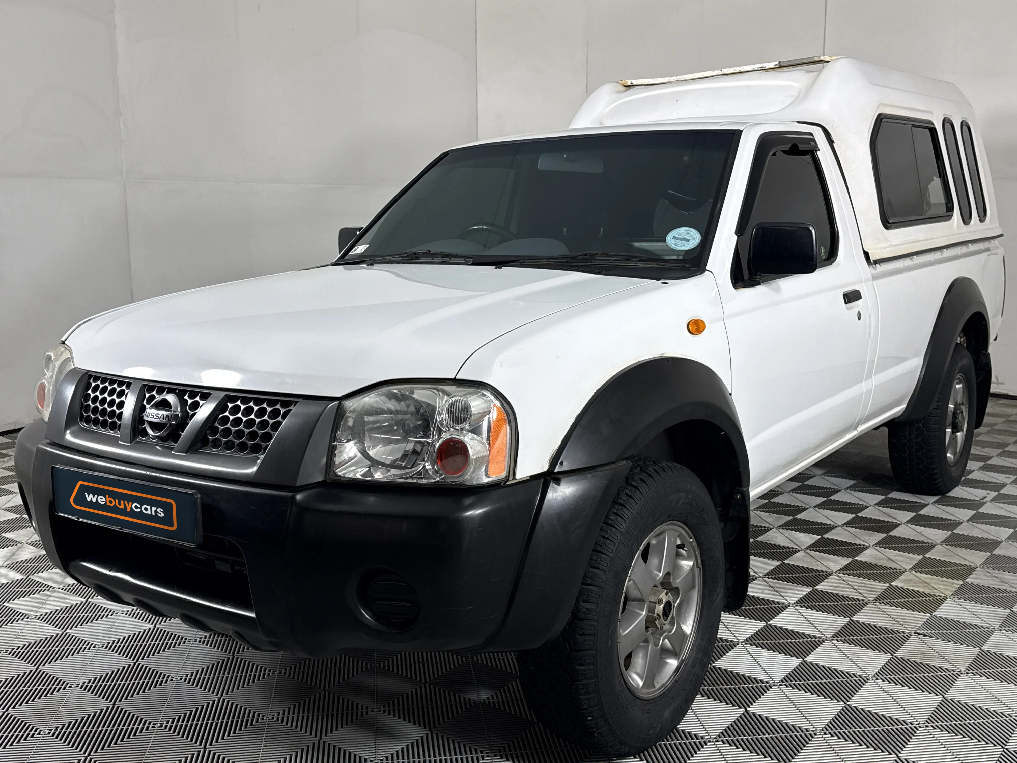 2017 Nissan Hardbody Np300 2.4i LWB 4x4 Pick Up Single Cab