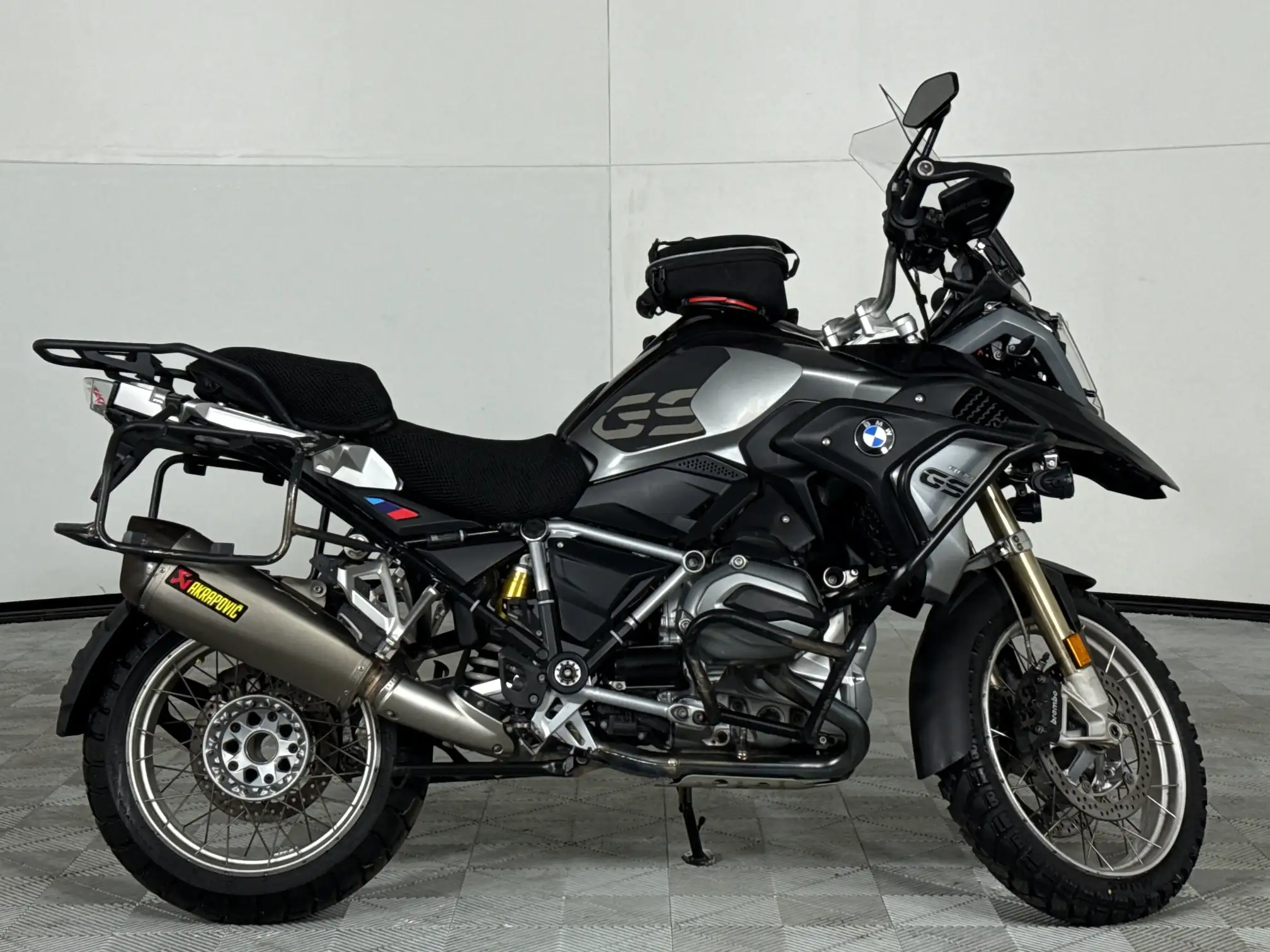 2018 BMW R Series