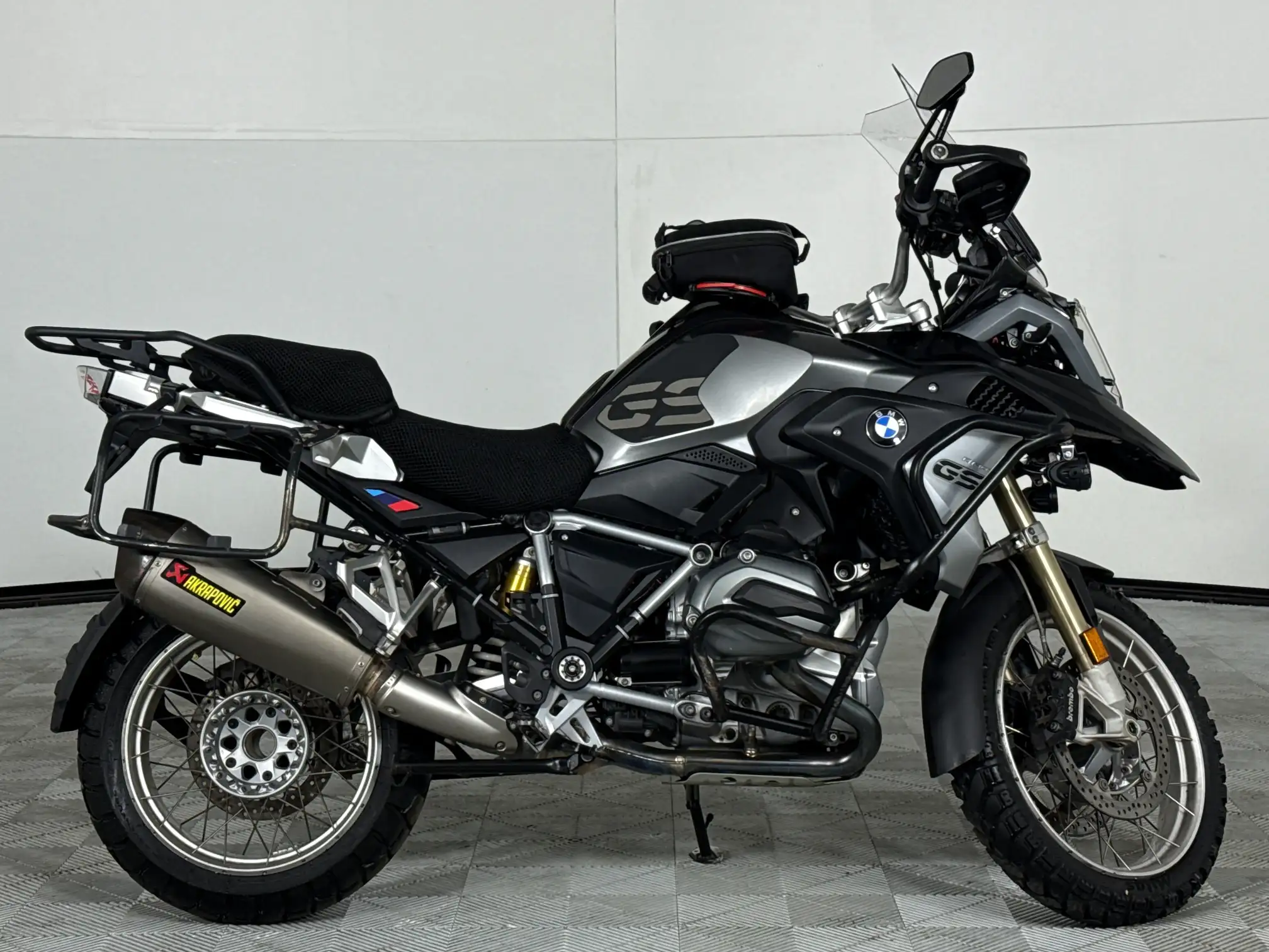 BMW R Series