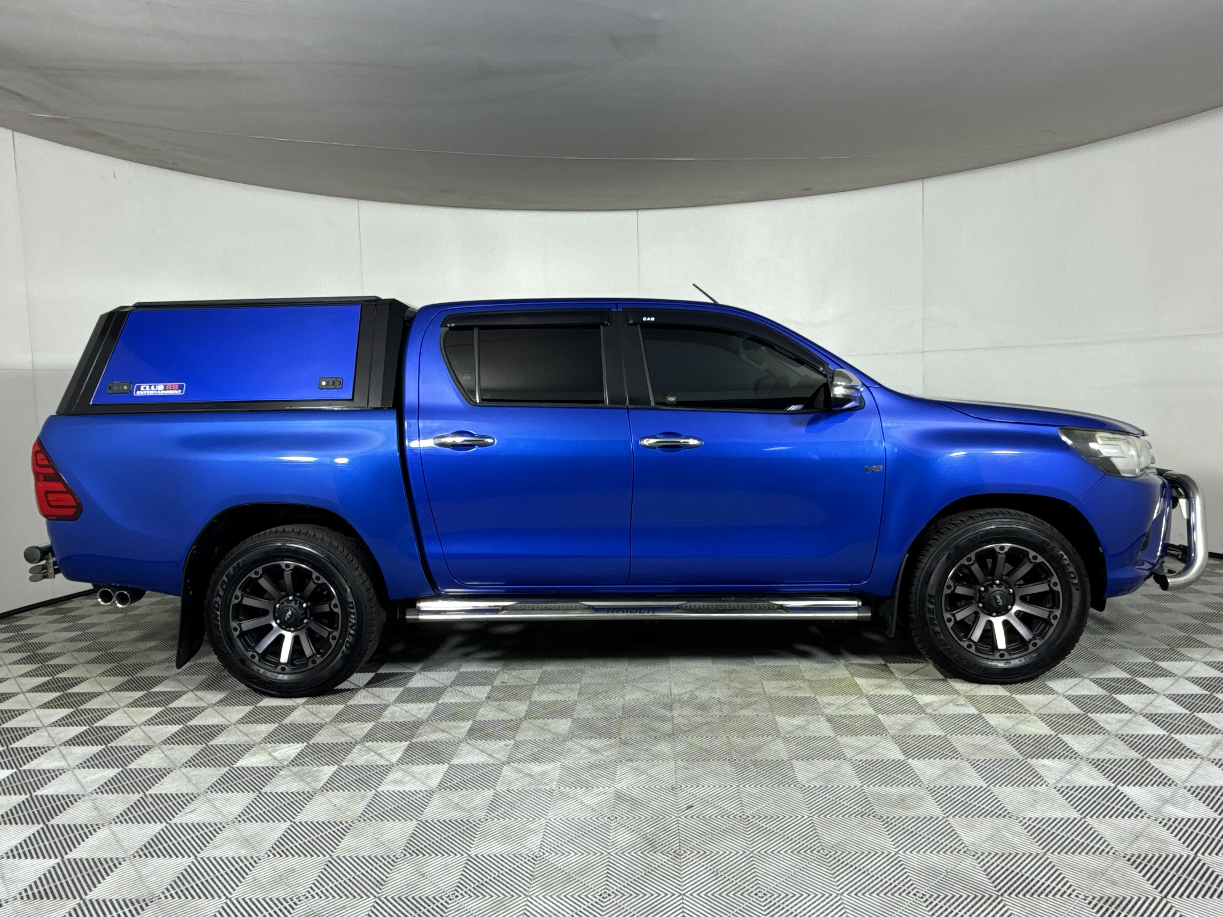 2017 Toyota Hilux 4.0 V6 RB Raider Pick Up Double Cab Auto, photo 4
