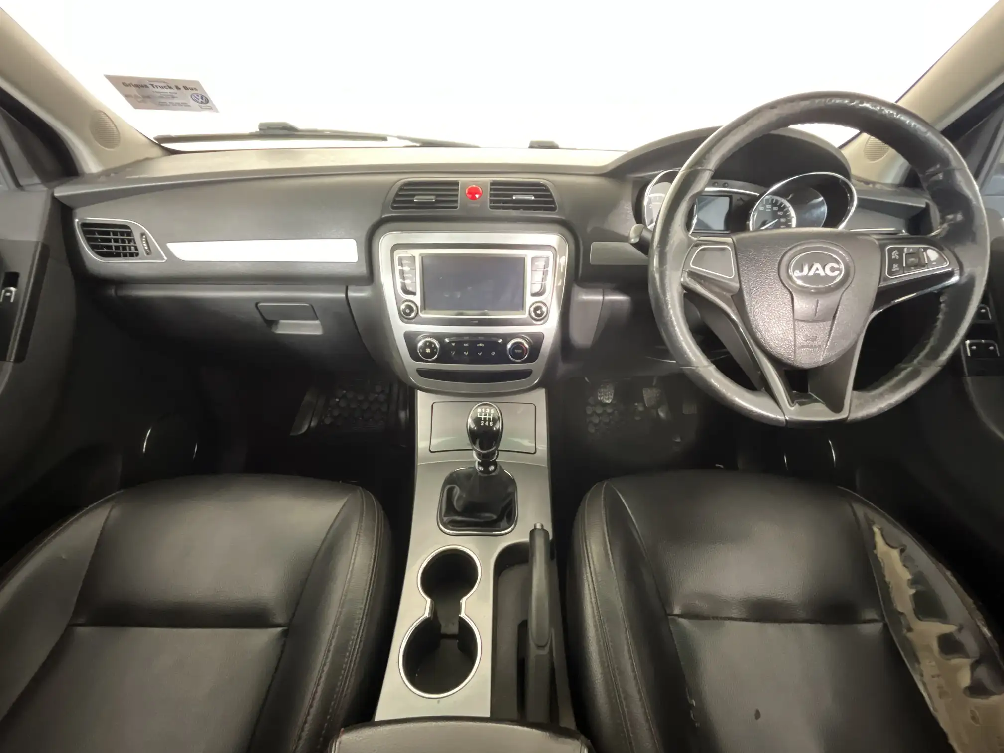 JAC T6