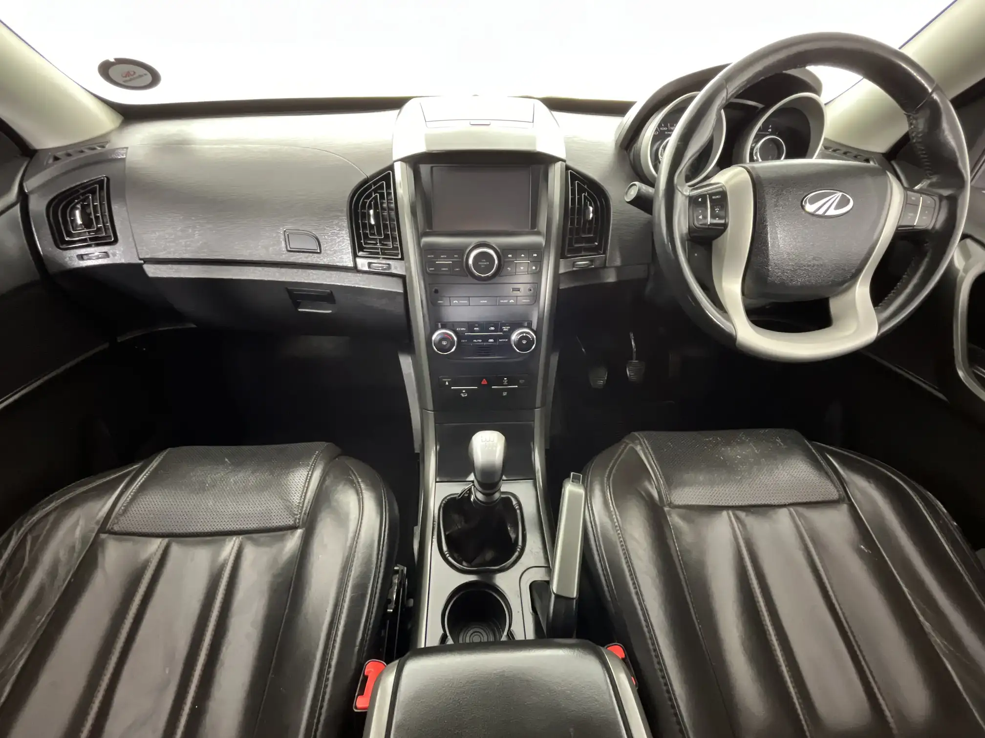 Mahindra XUV