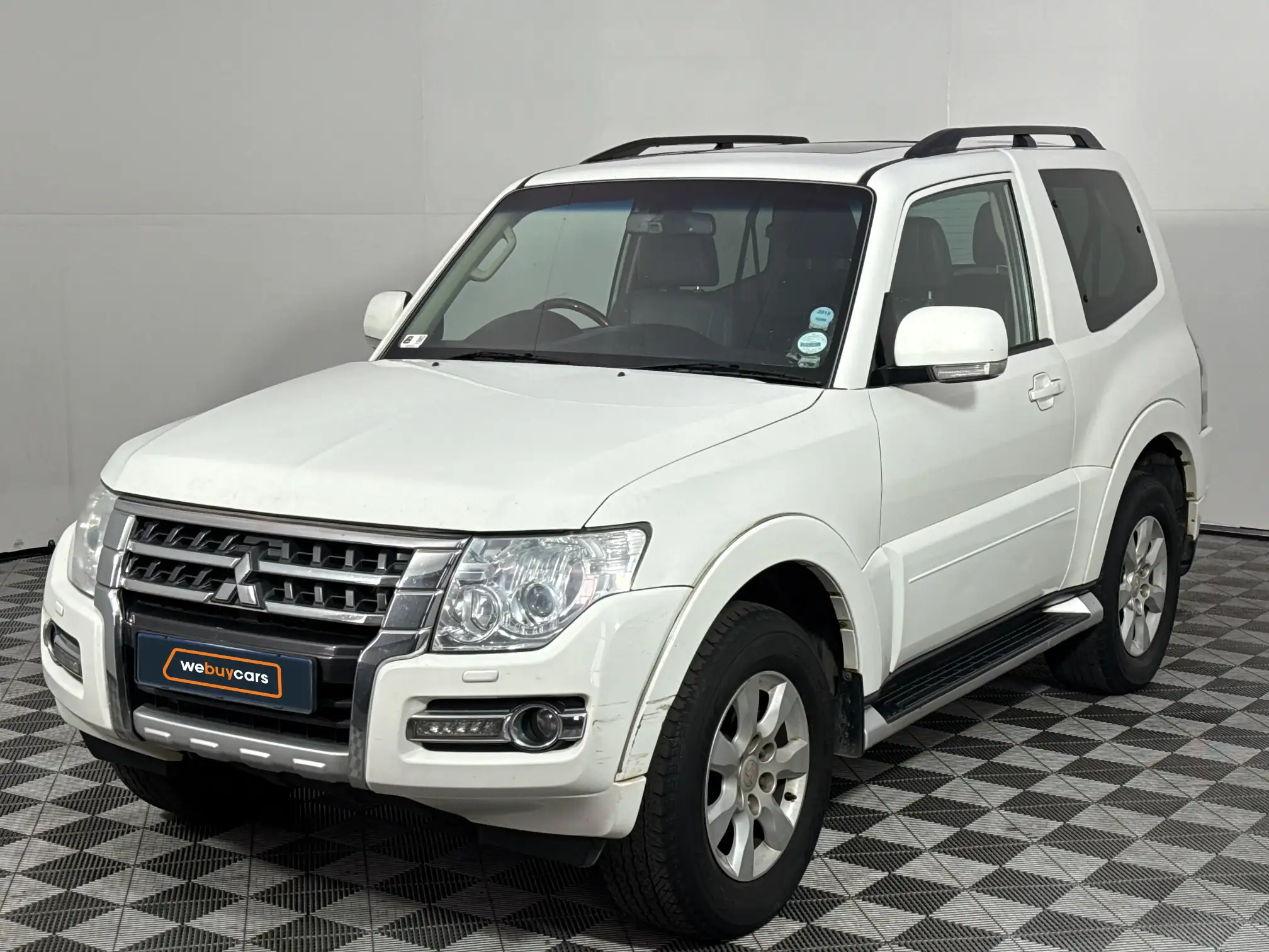 2014 Mitsubishi Pajero