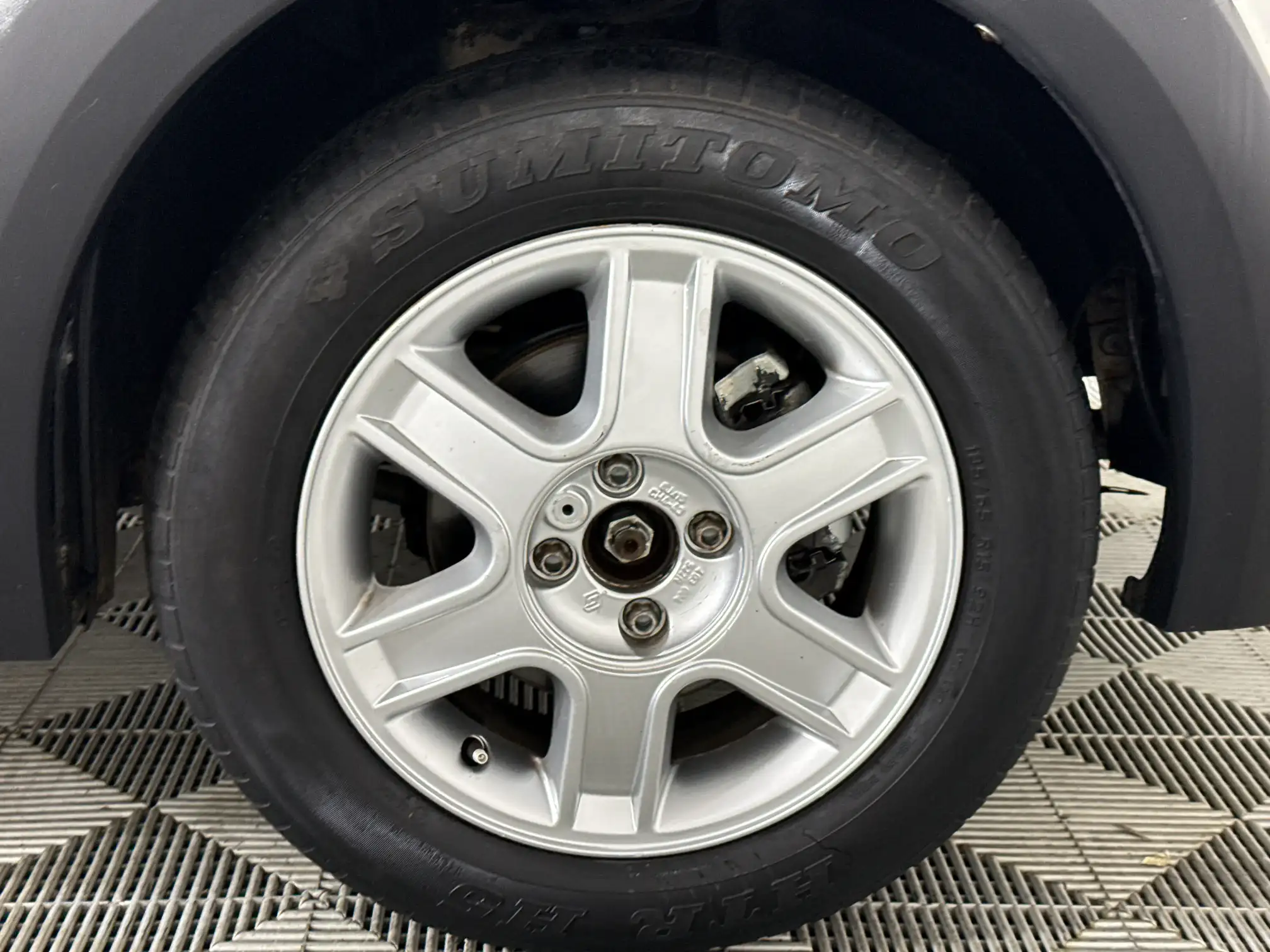 Nissan NP200