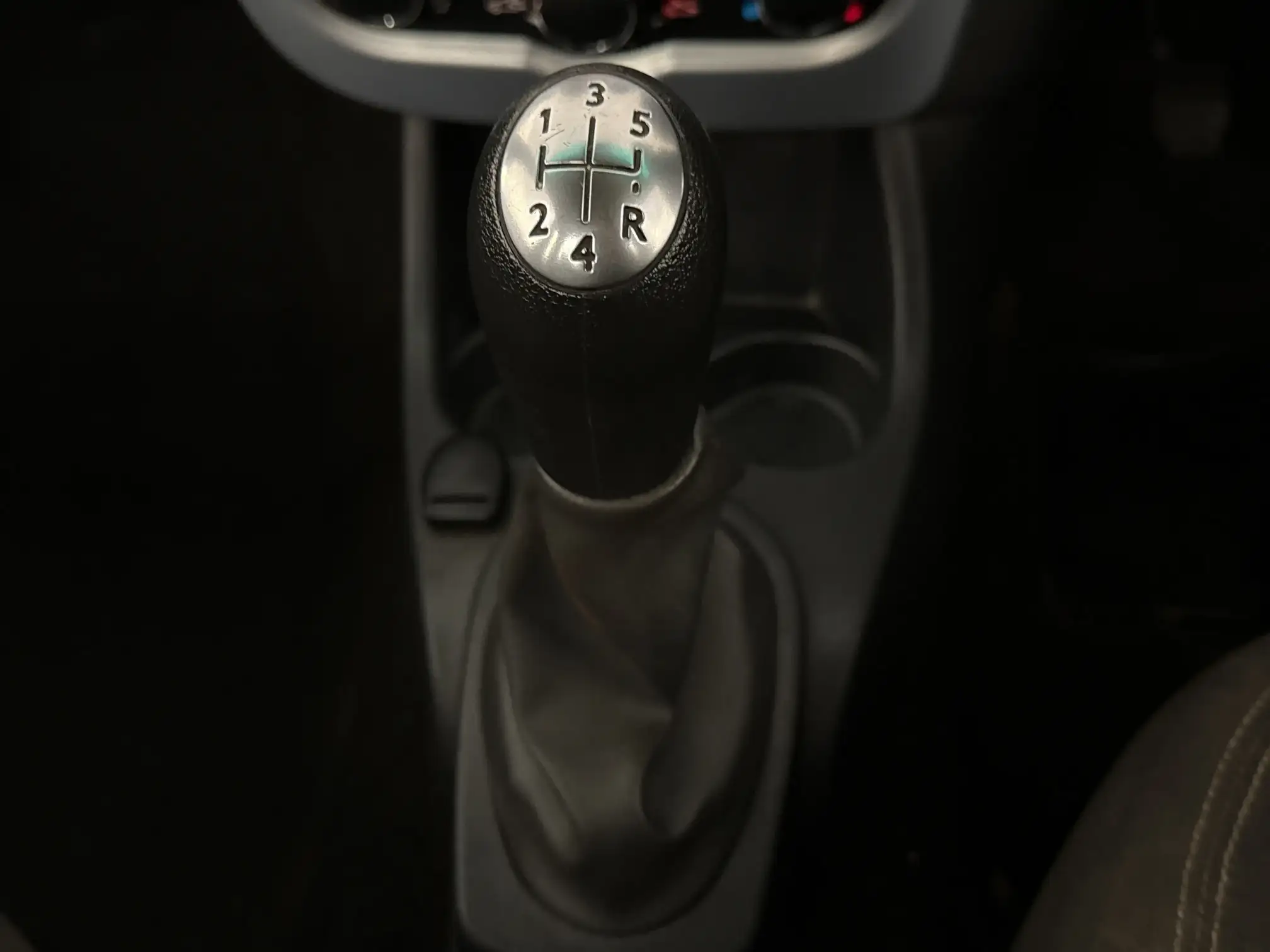 Nissan NP200