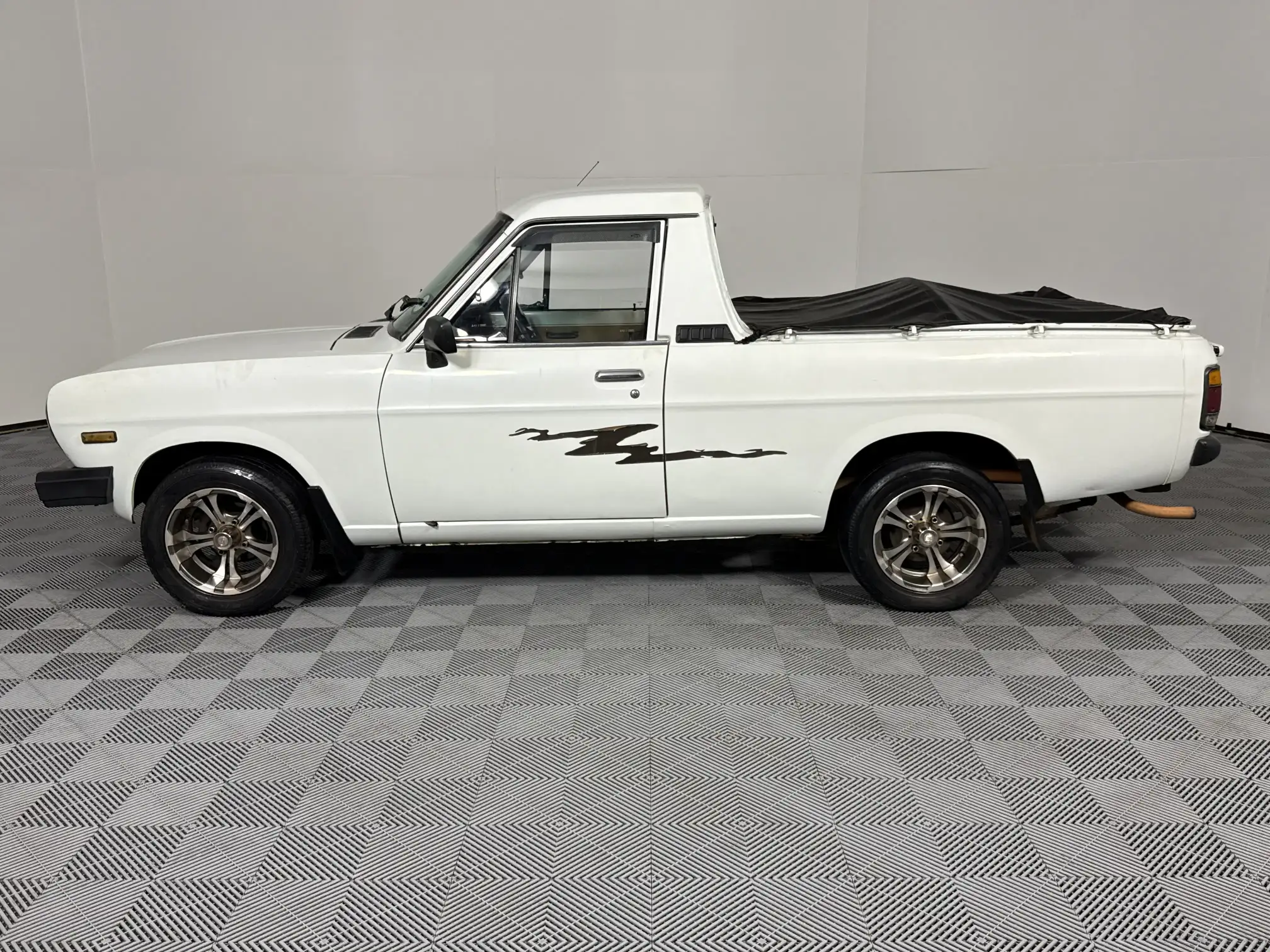 Nissan 1400