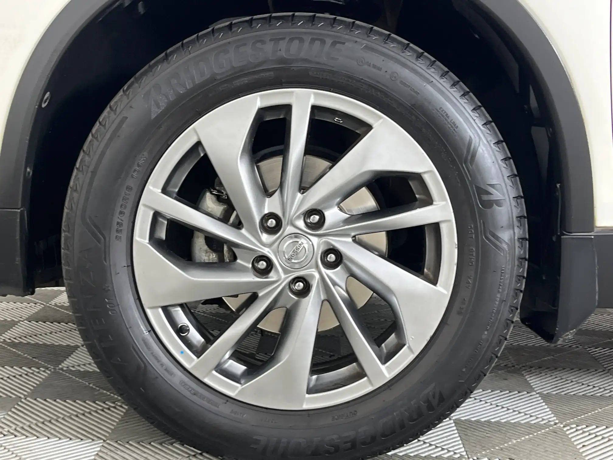 Nissan X Trail
