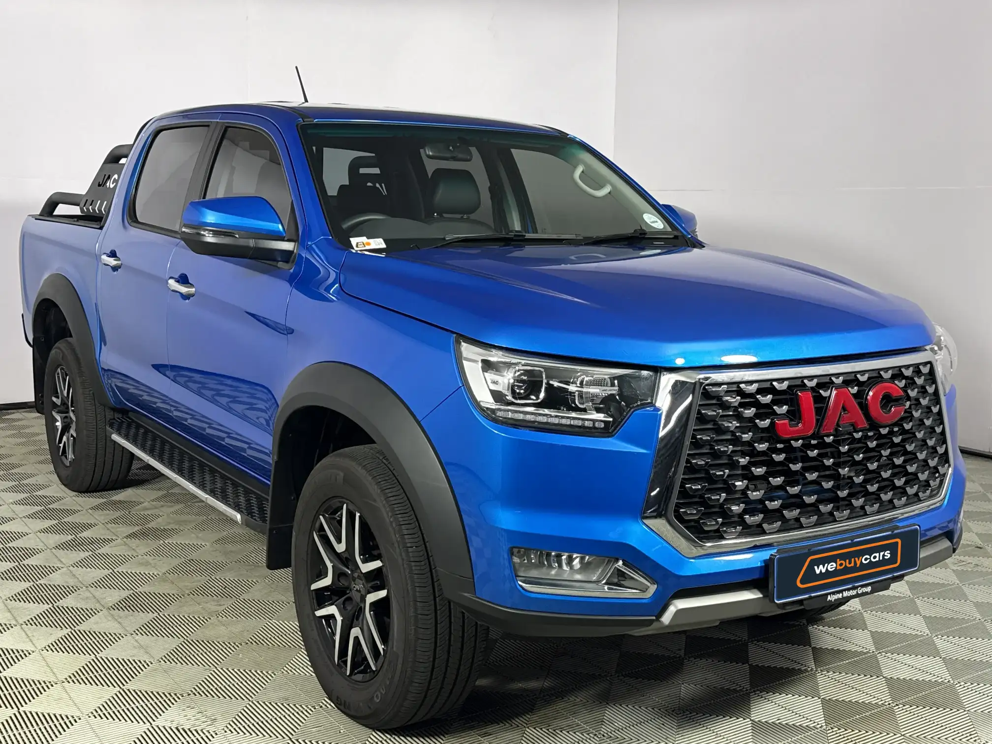 JAC T8