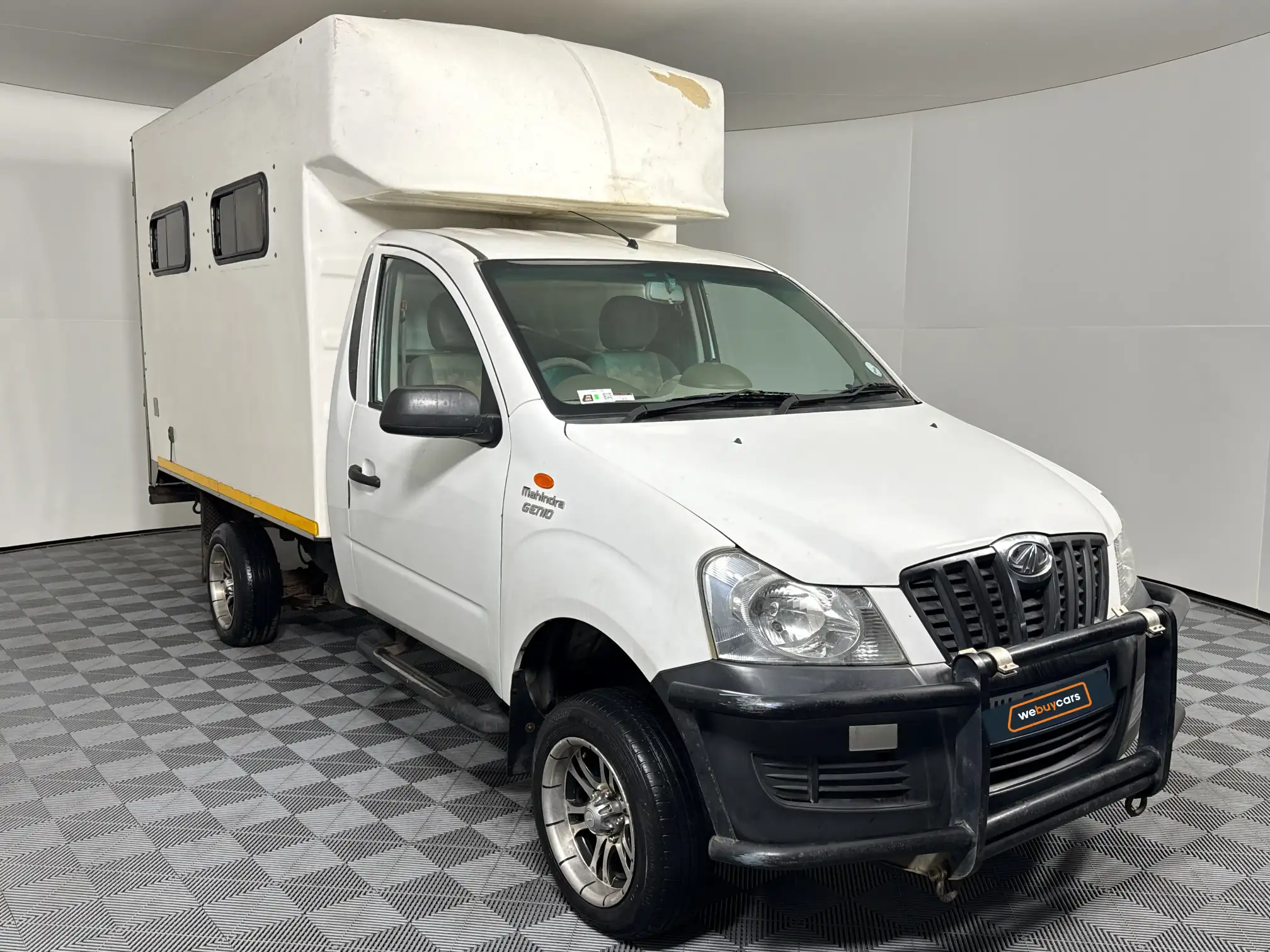Mahindra Genio