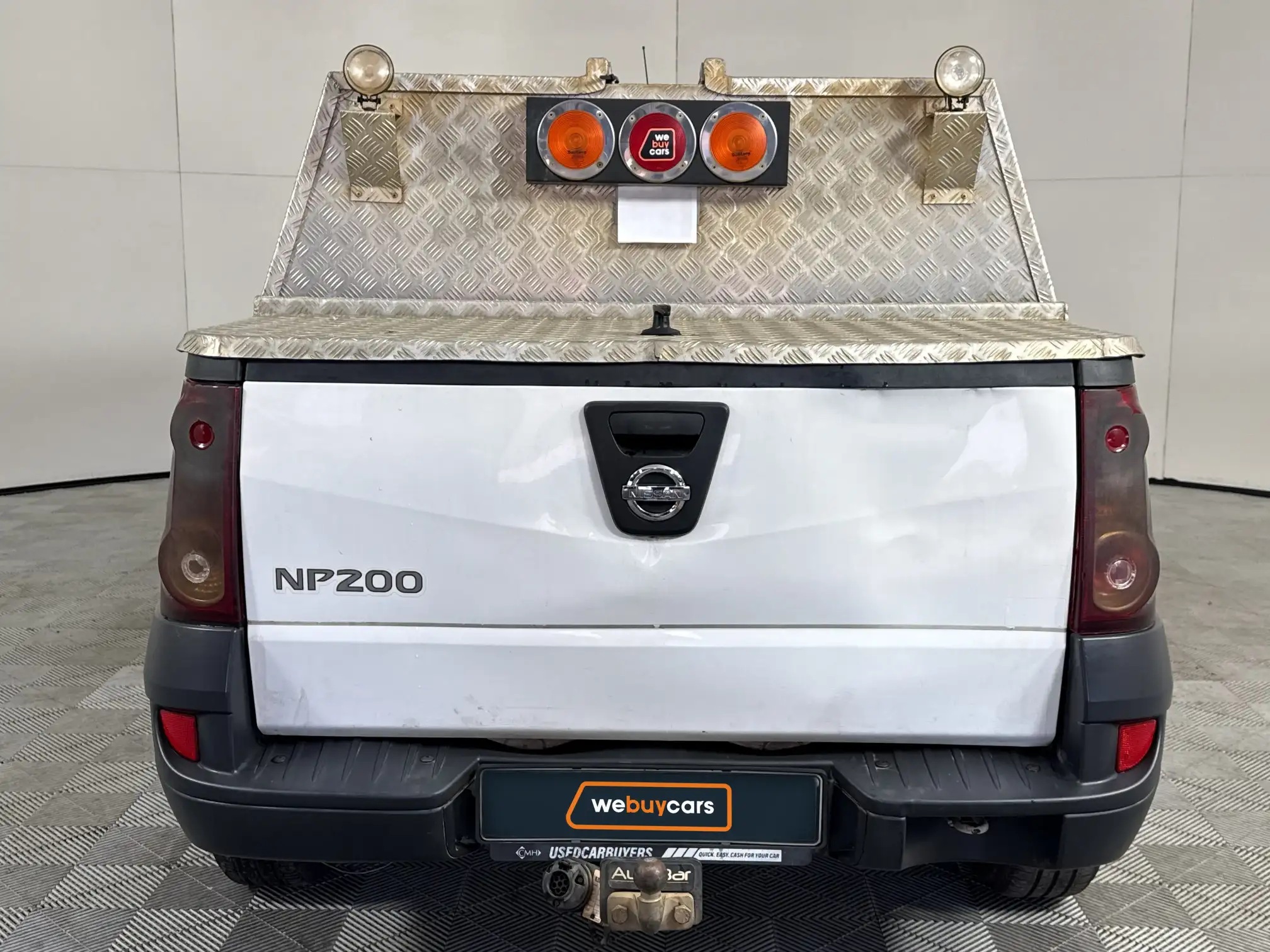 Nissan NP200