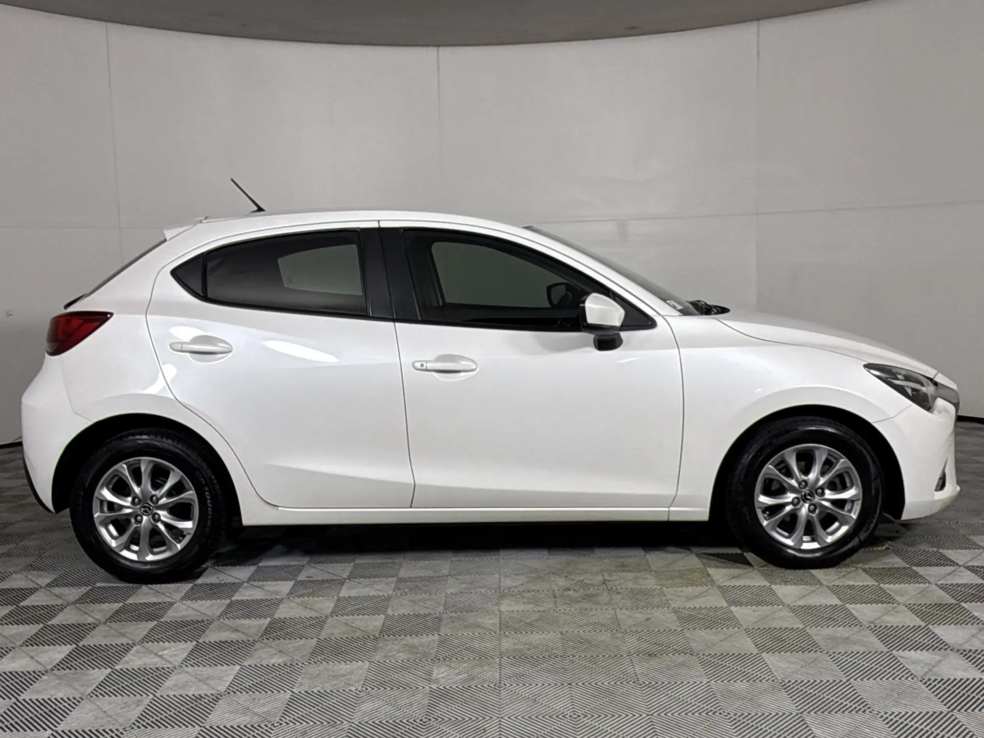 Mazda Mazda 2