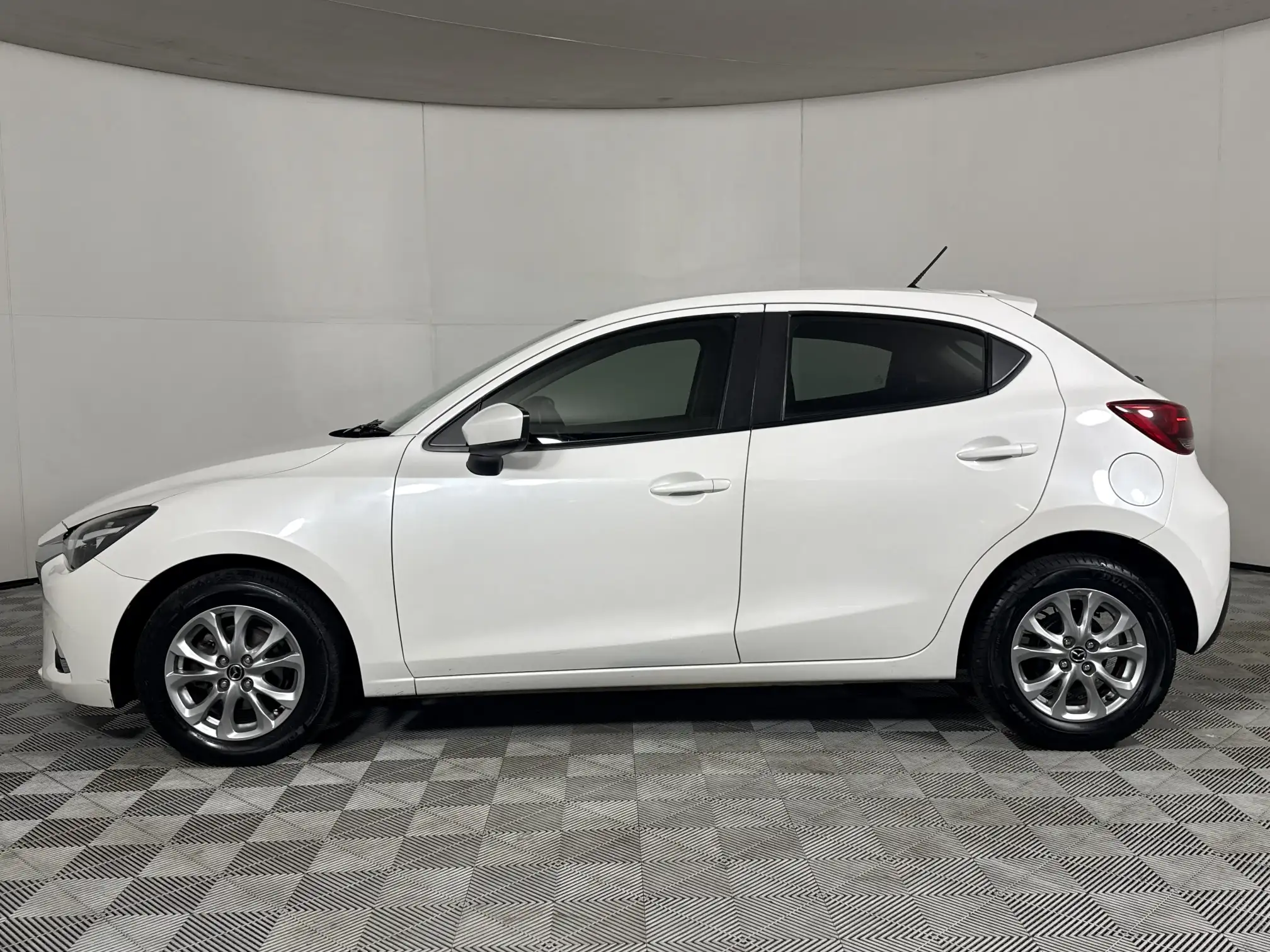 Mazda Mazda 2