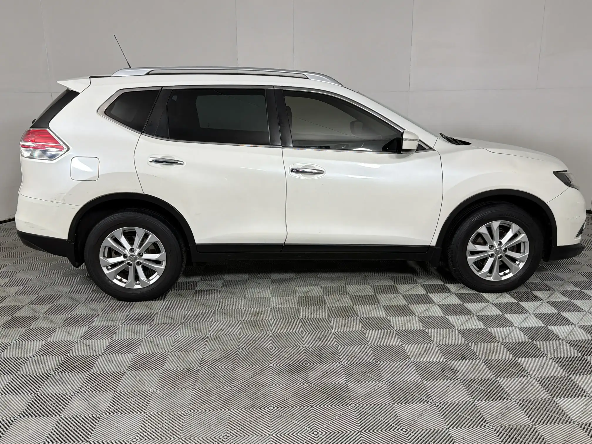 Nissan X Trail
