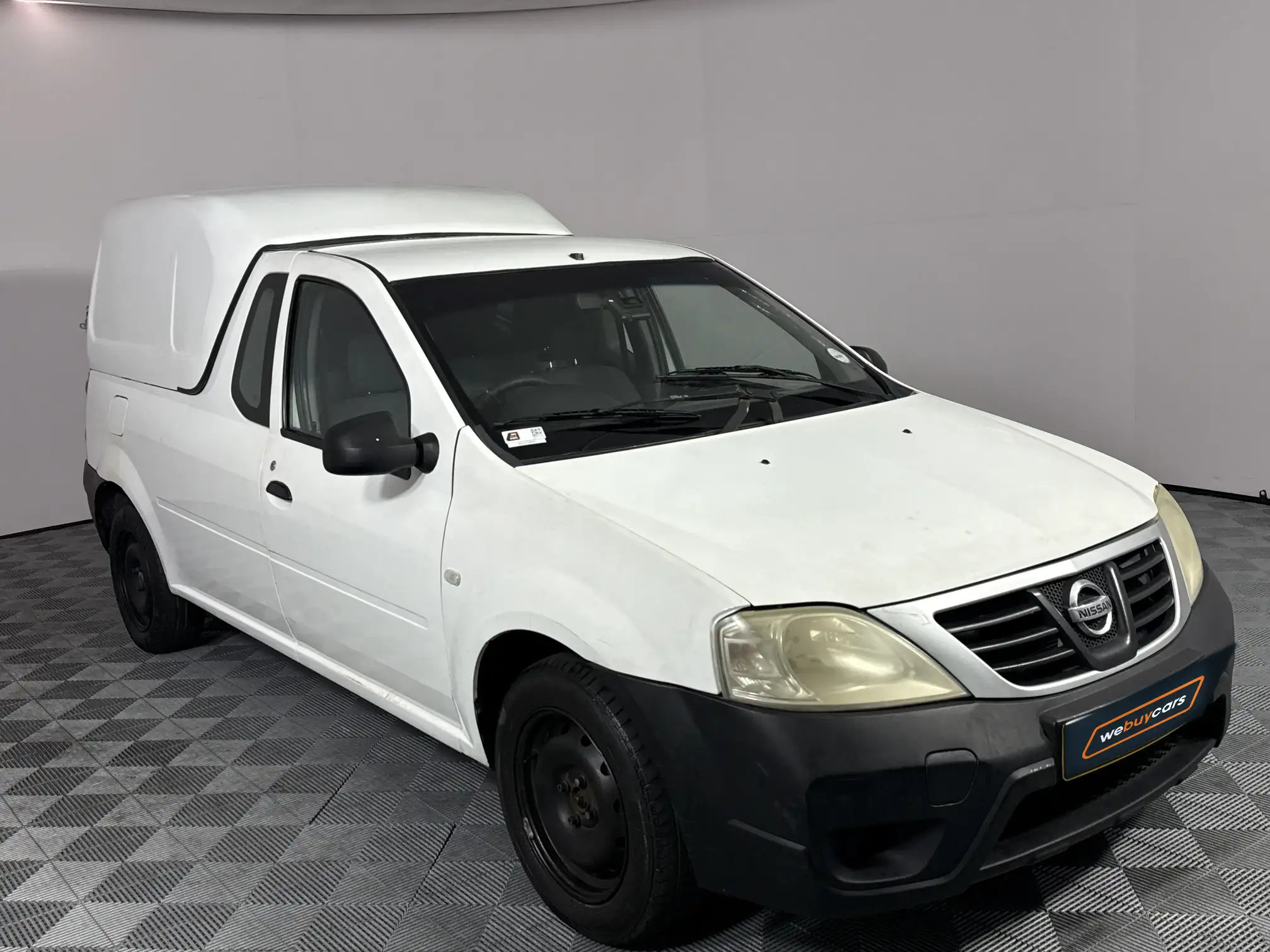 Nissan NP200