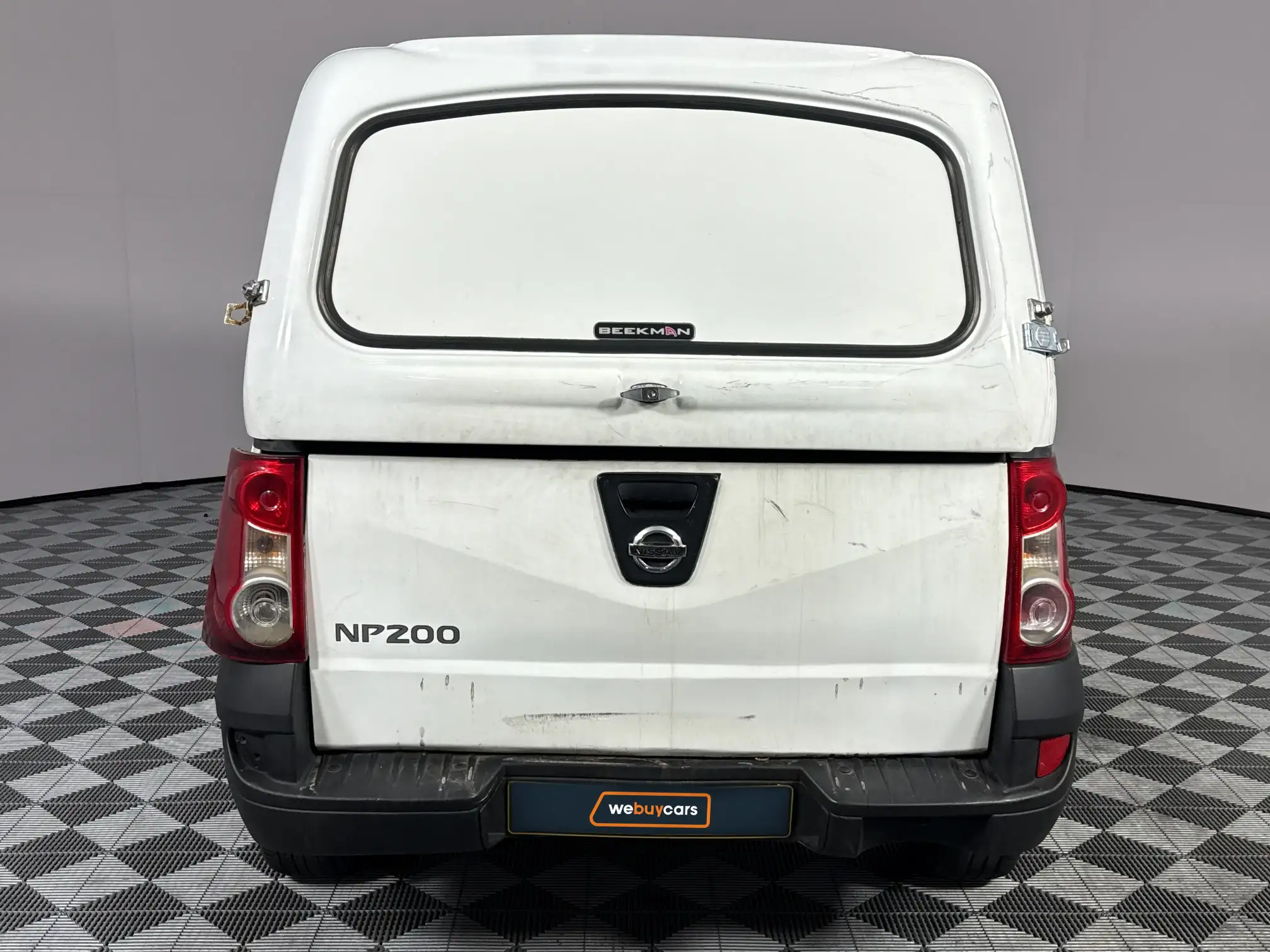 Nissan NP200