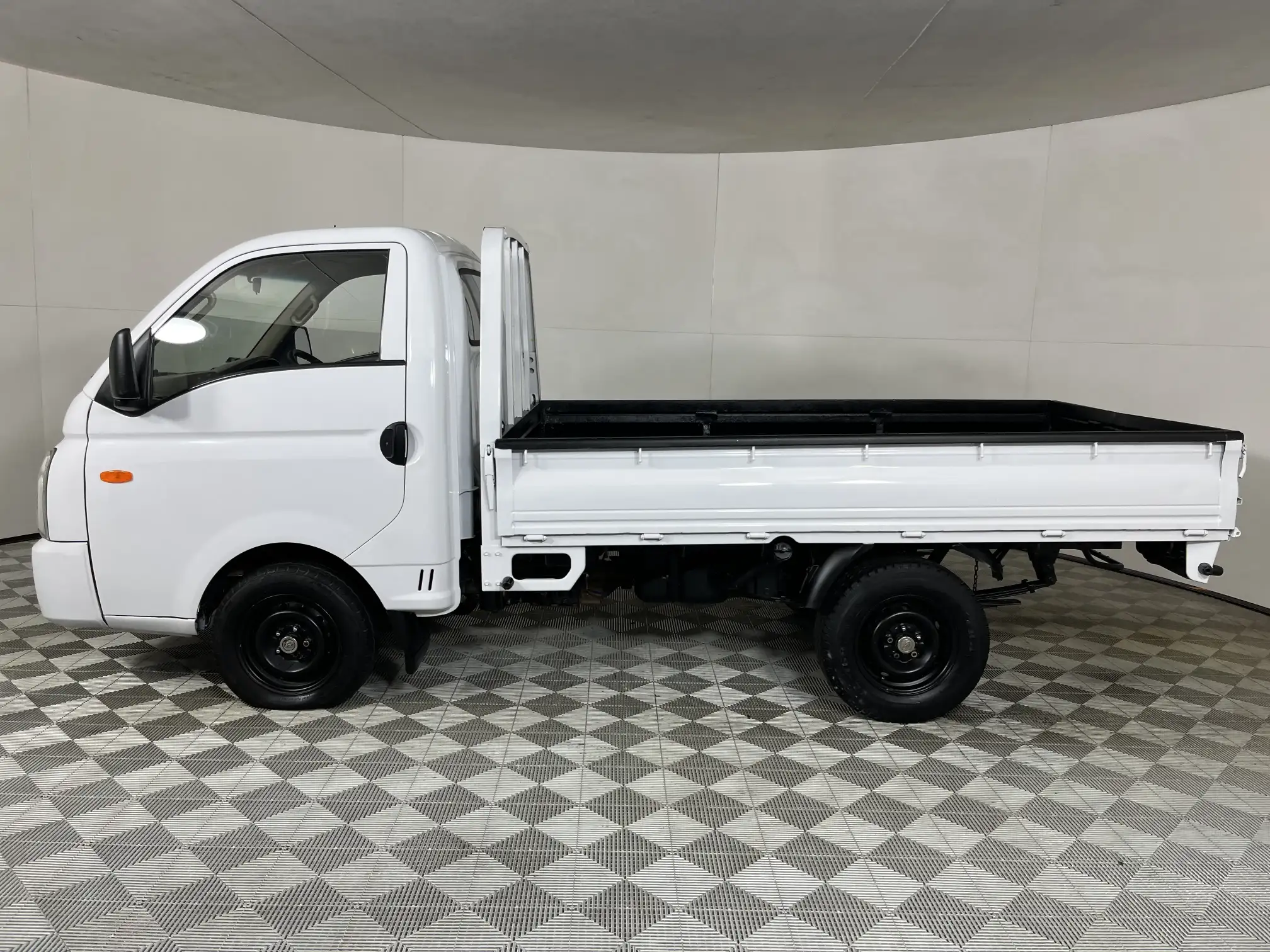 Hyundai H100