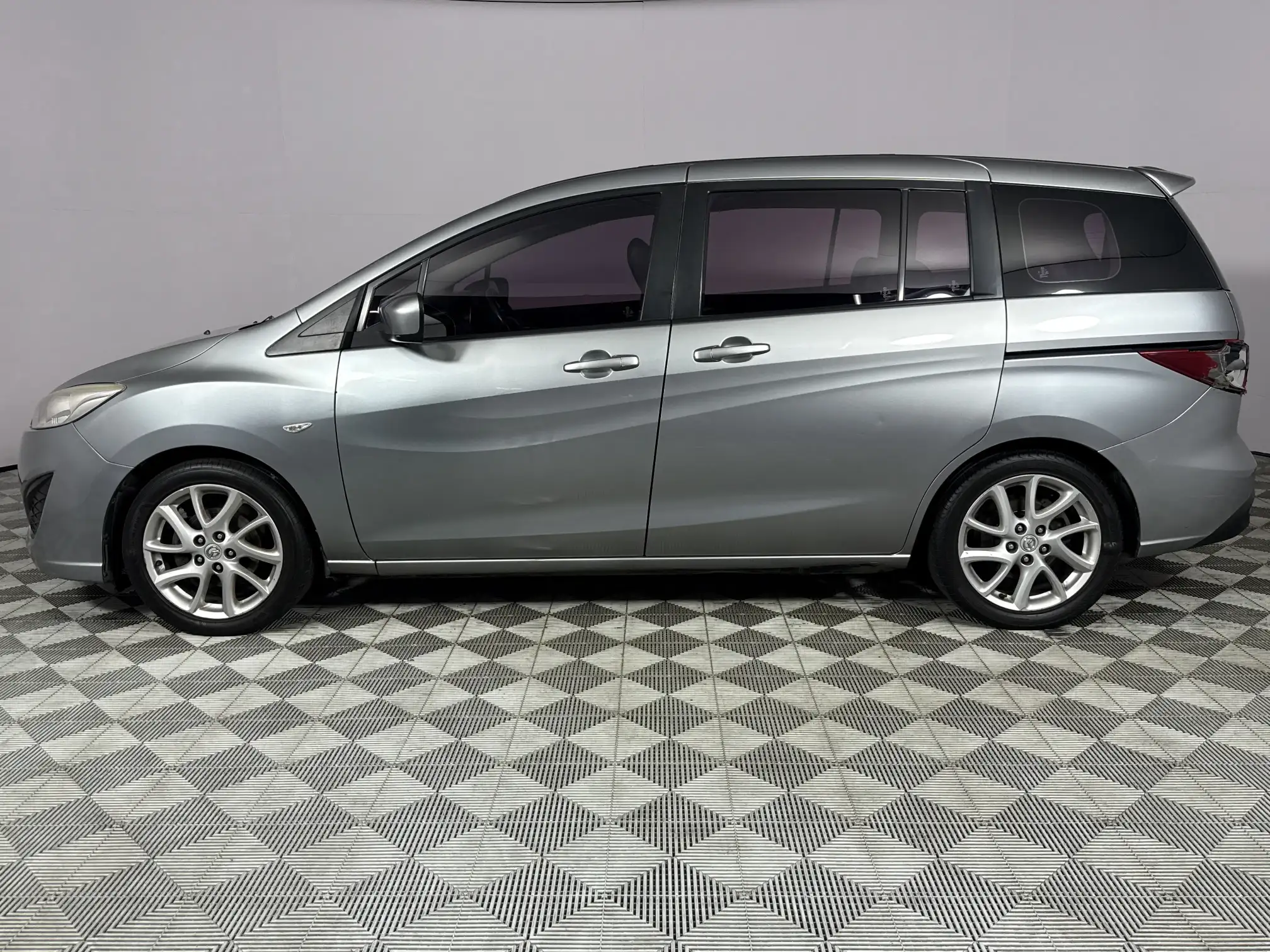 Mazda Mazda 5