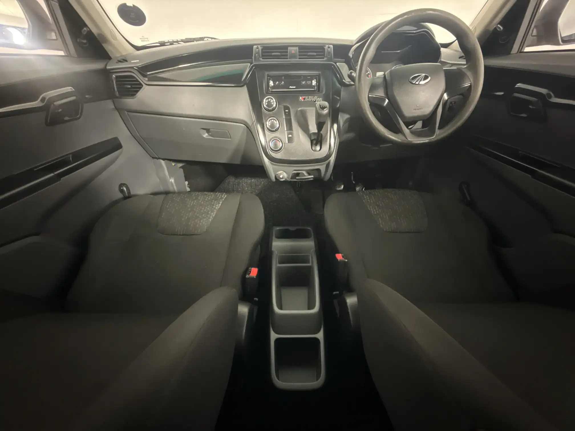 Mahindra KUV 100
