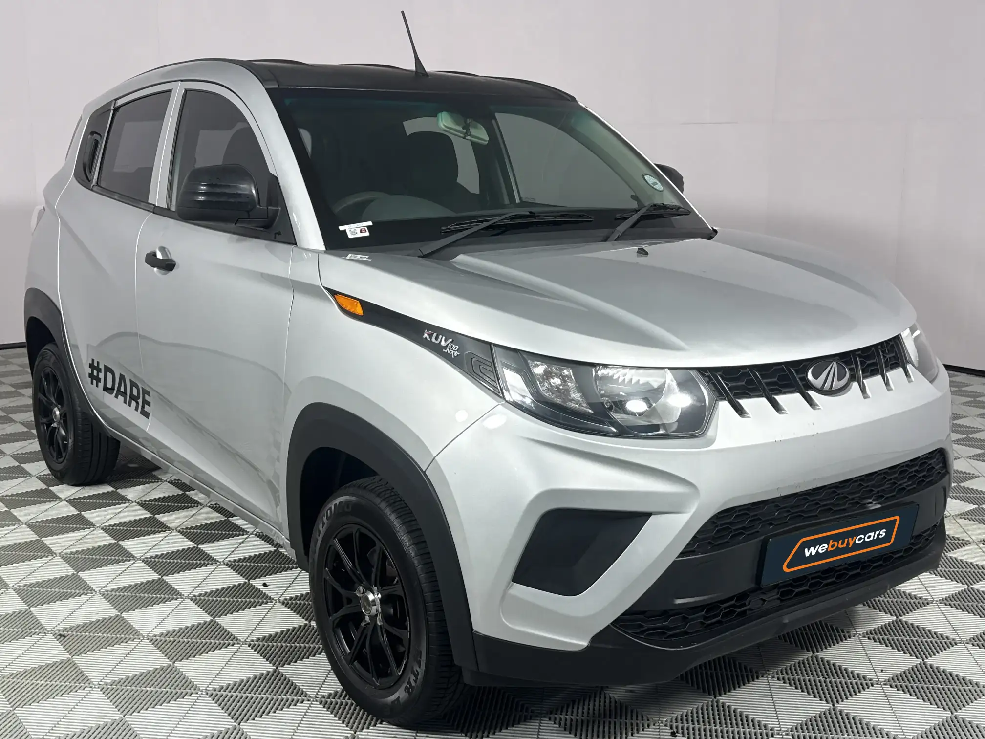 Mahindra KUV 100