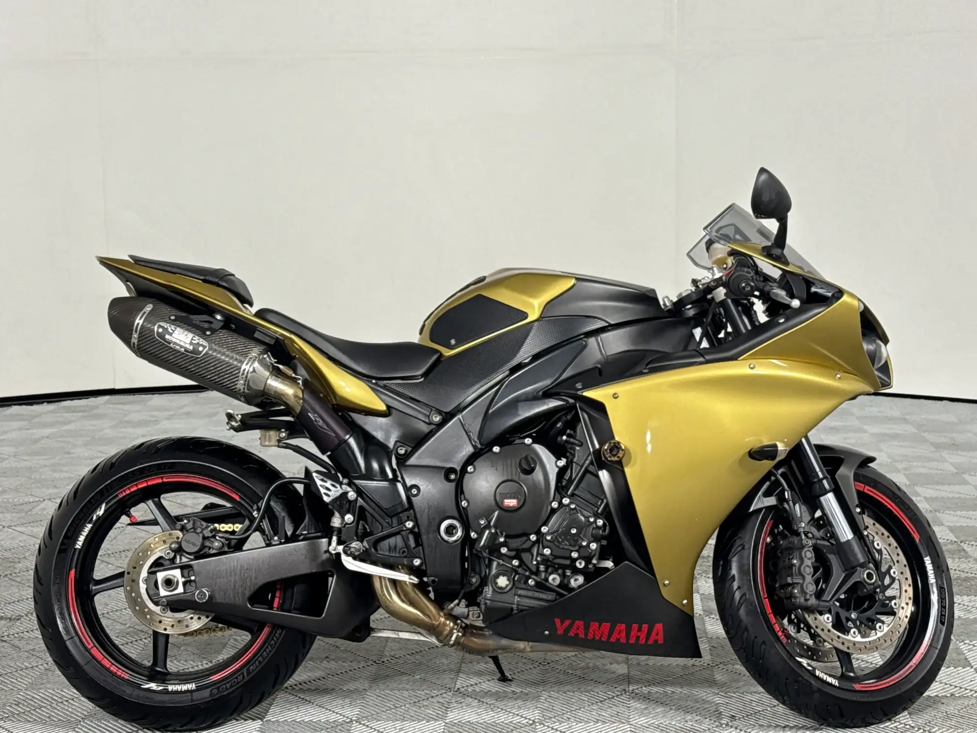 2015 Yamaha YZF R1
