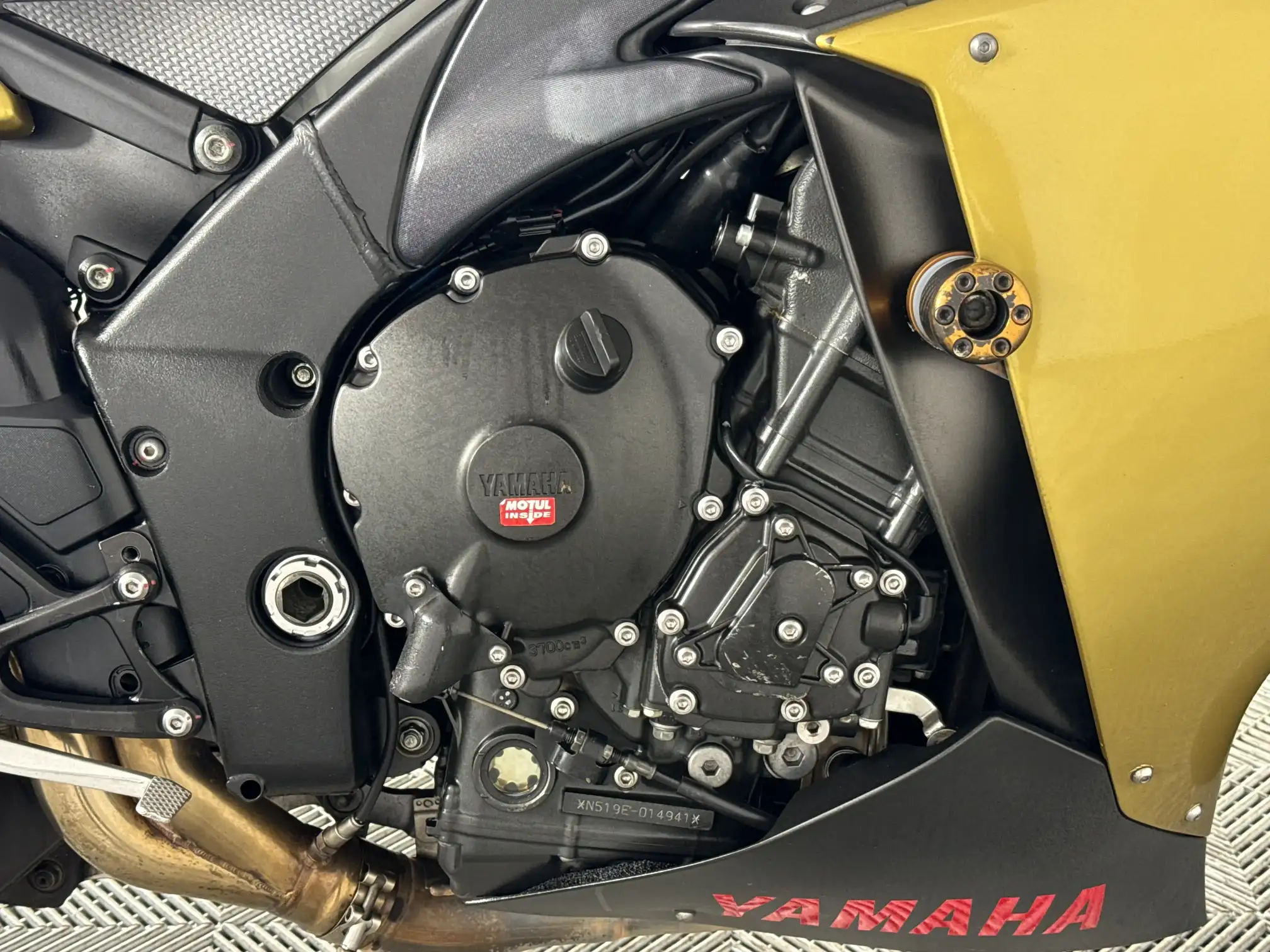 Yamaha YZF R1
